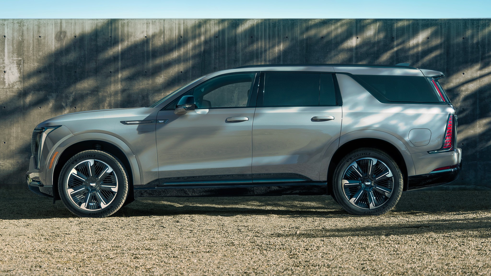 2026 Cadillac Escalade IQL electric luxury SUV 2