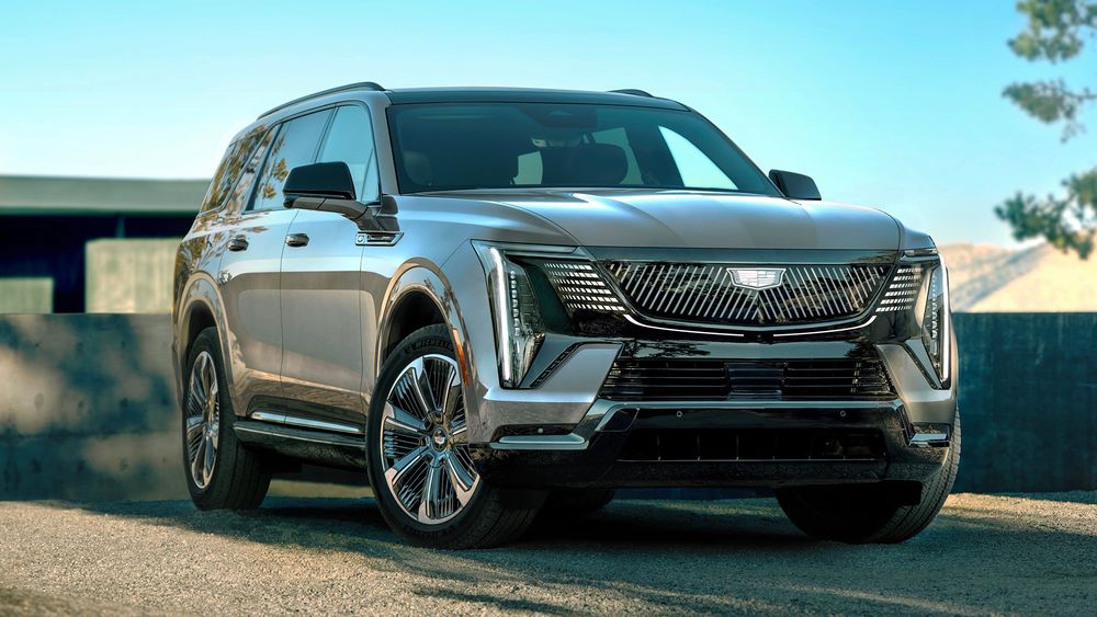2026 Cadillac Escalade IQL electric luxury SUV 4