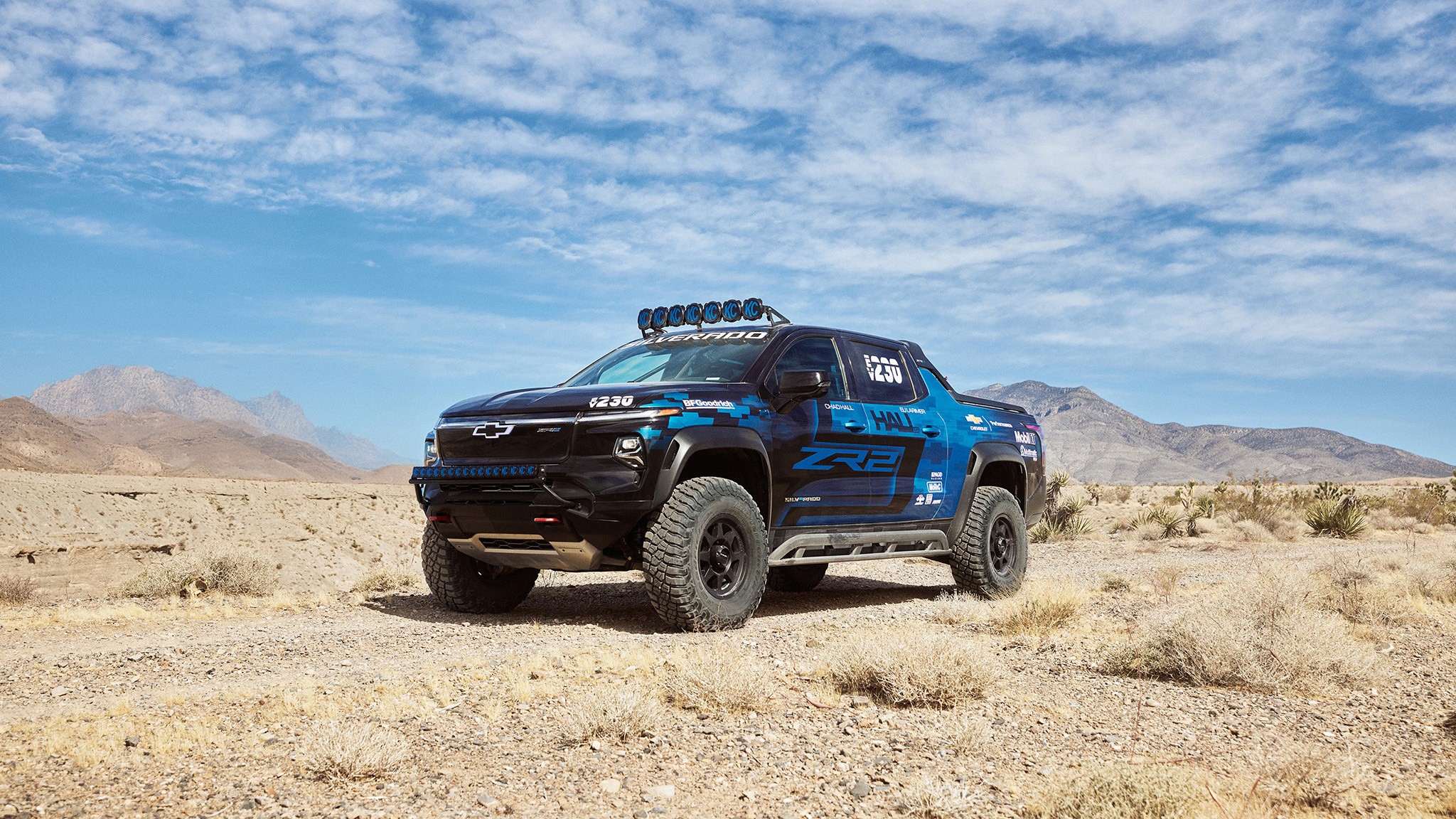 2025 Chevrolet Silverado EV ZR2 off road race truck concept   2