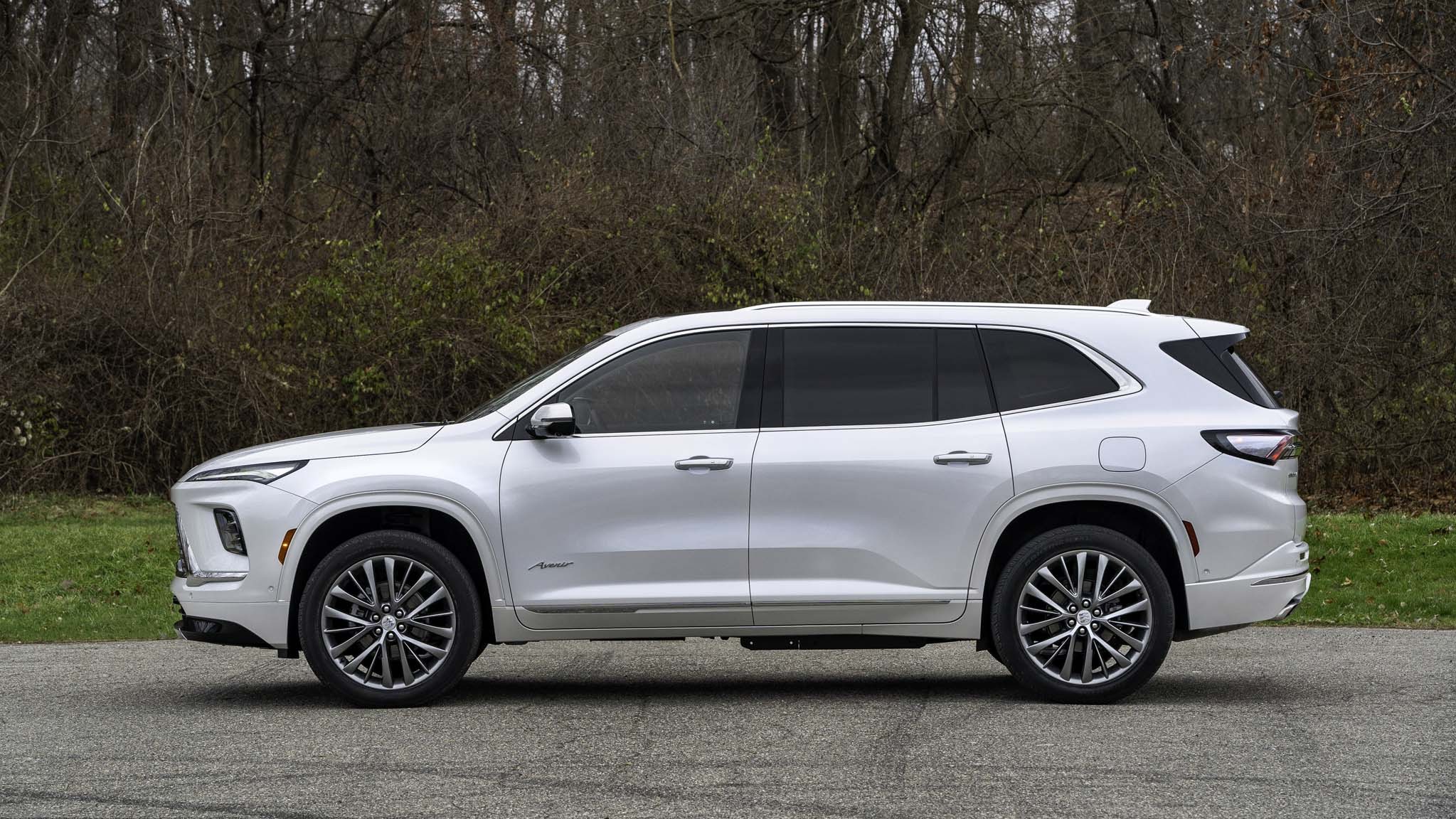 013 2025 Buick Enclave Avenir