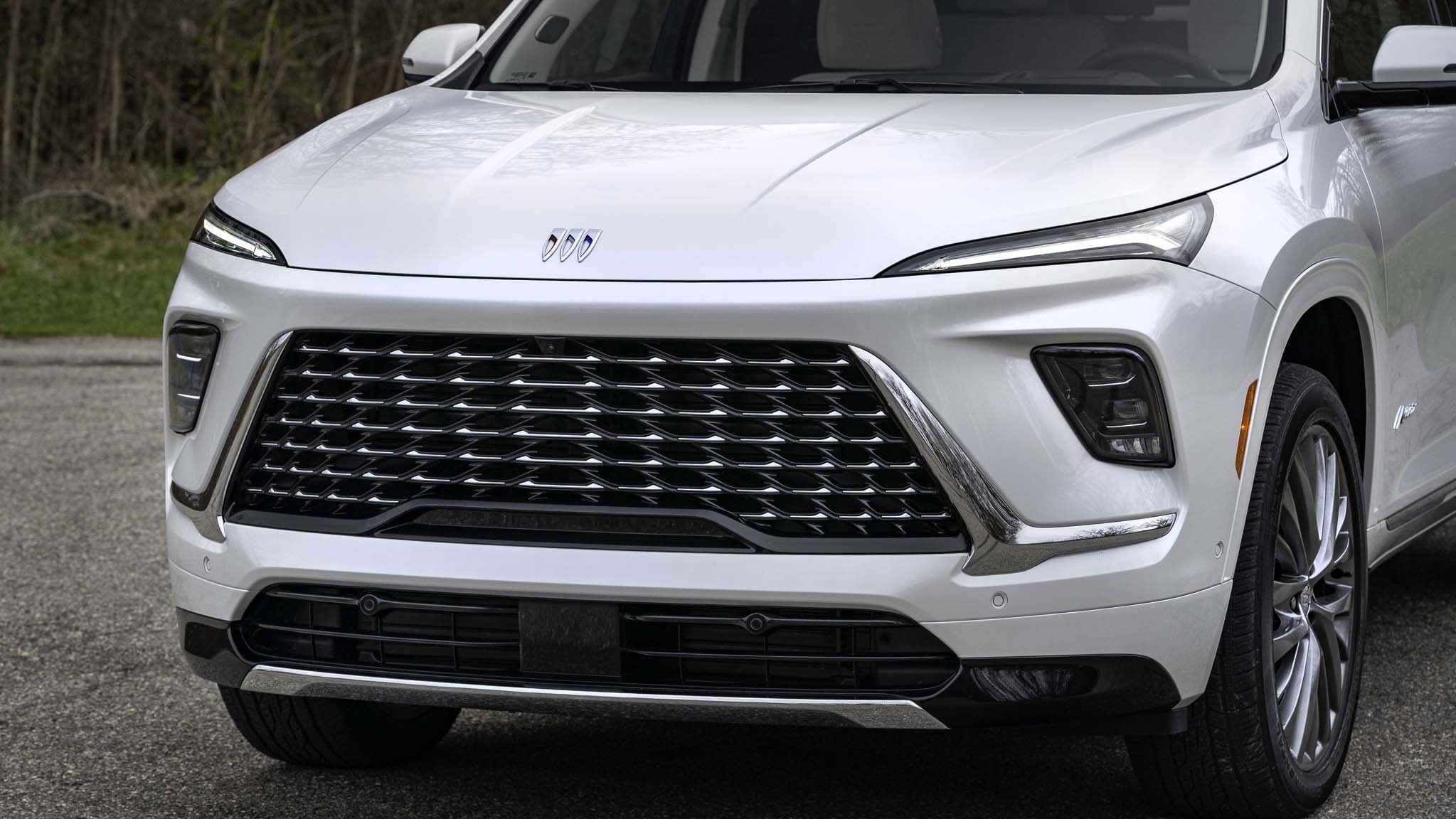 018 2025 Buick Enclave Avenir