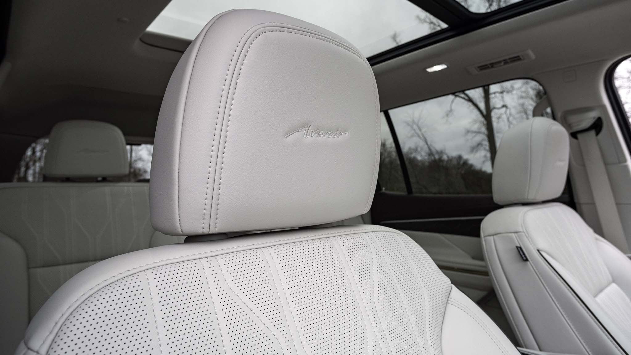 033 2025 Buick Enclave Avenir