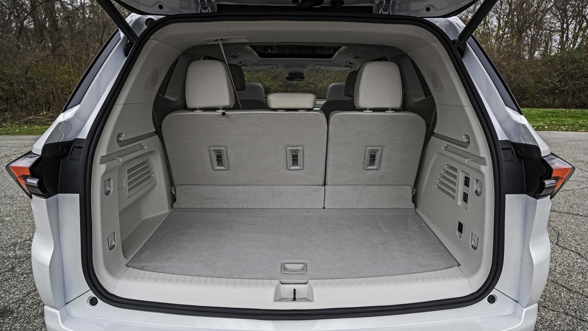 034 2025 Buick Enclave Avenir