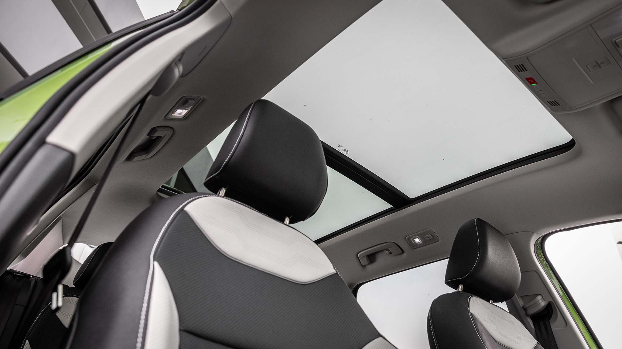 2025 Volkswagen Taos SEL