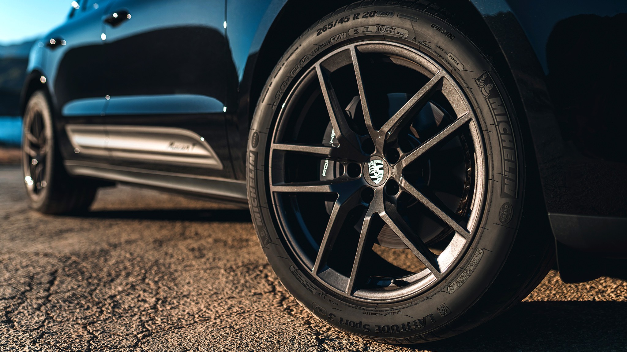 22 2025 Porsche Macan T tire wheel