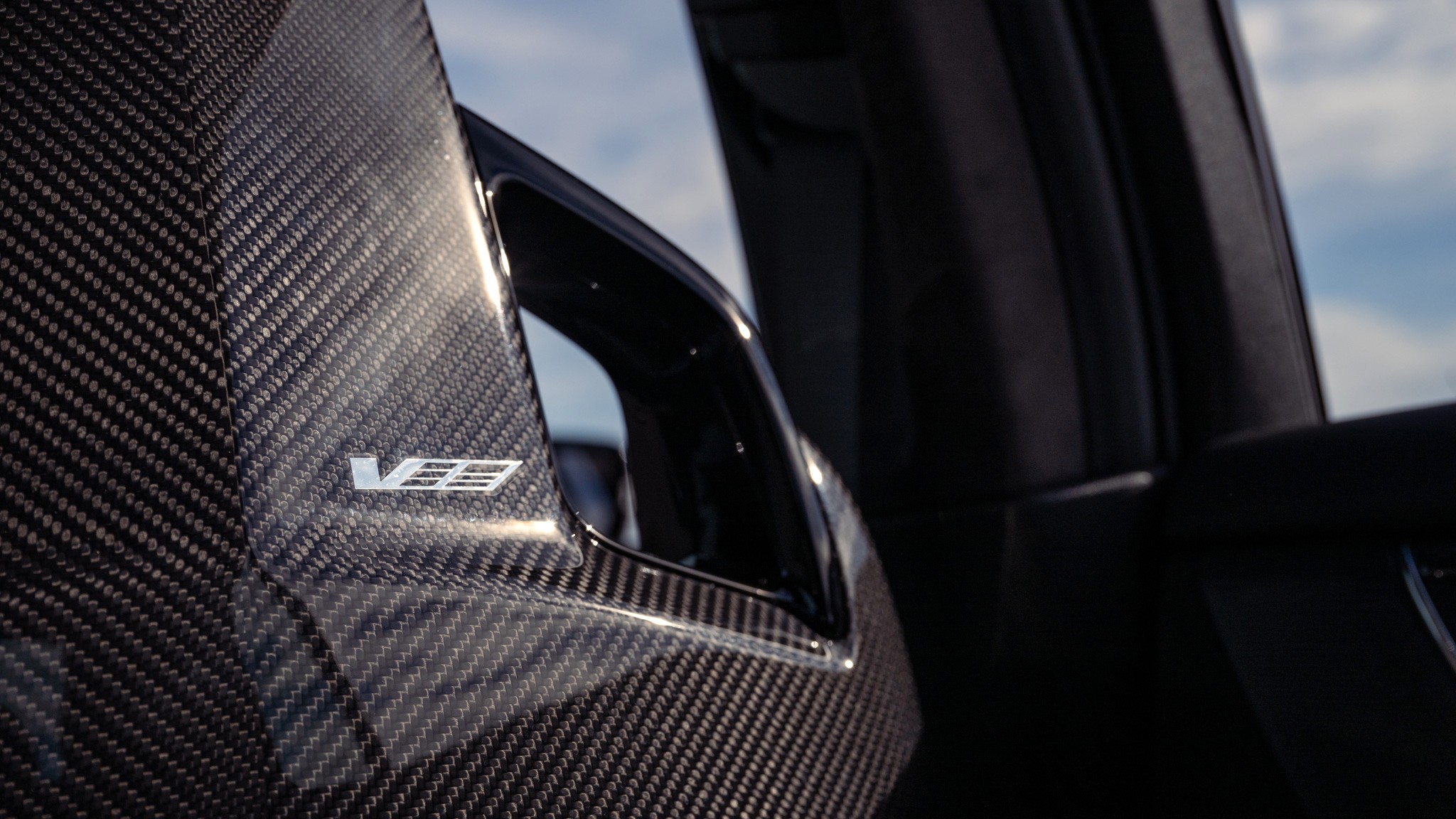 030 2025 Cadillac CT5V Blackwing Precision