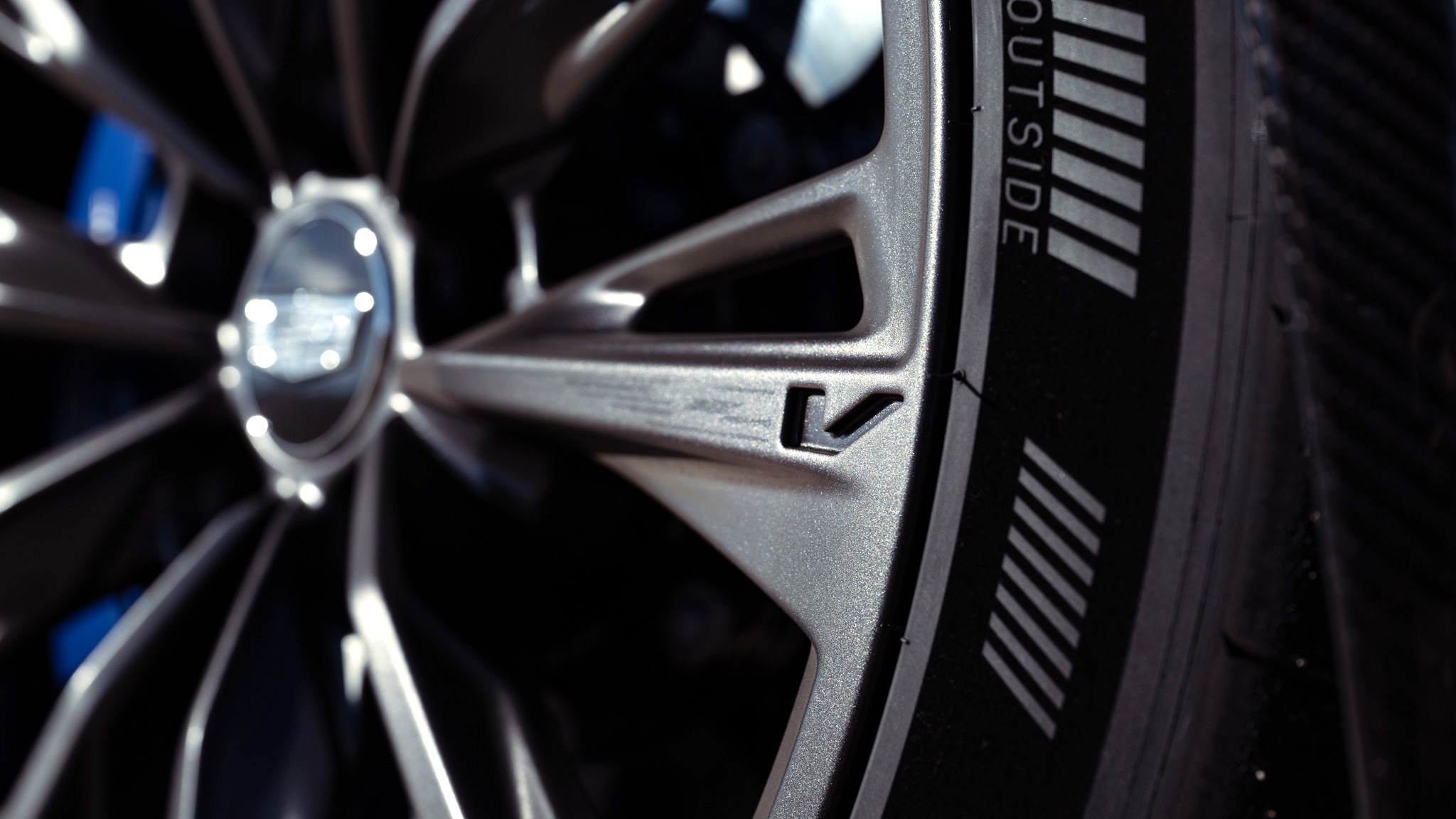 040 2025 Cadillac CT5V Blackwing Precision