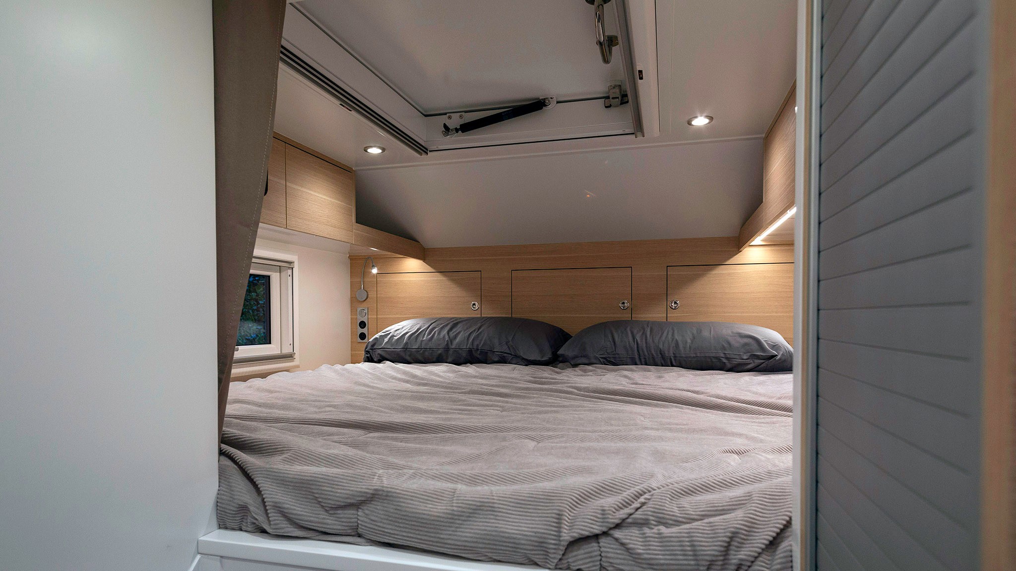 047 2024 Krug Bedrock XT2