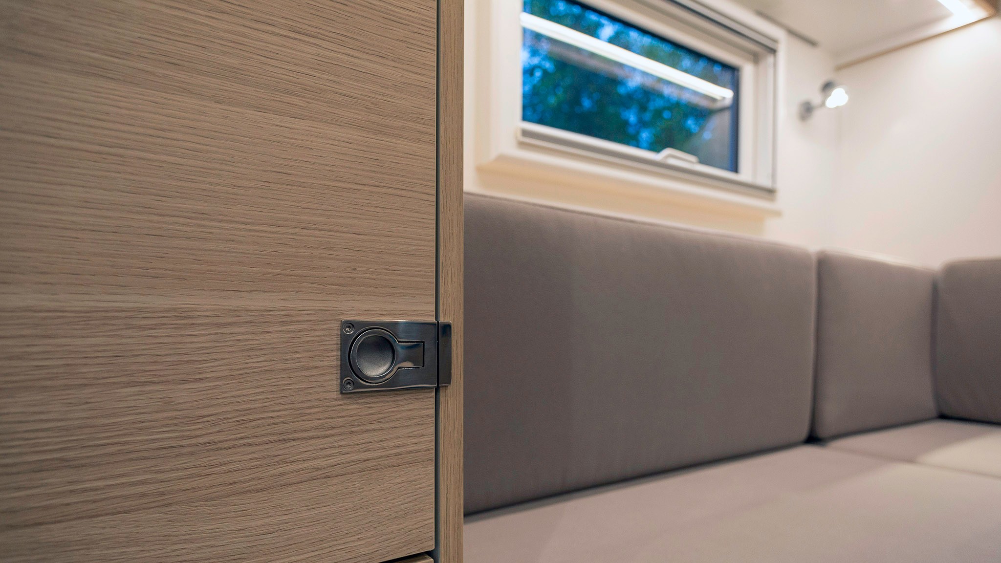 051 2024 Krug Bedrock XT2