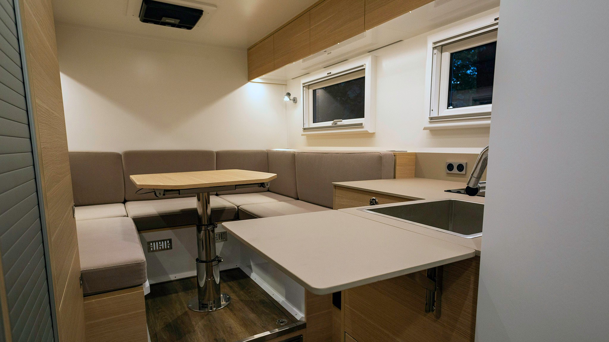 052 2024 Krug Bedrock XT2