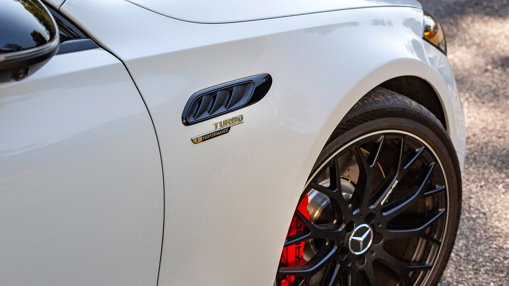 023 2024  Mercedes AMG C63 S E Performance