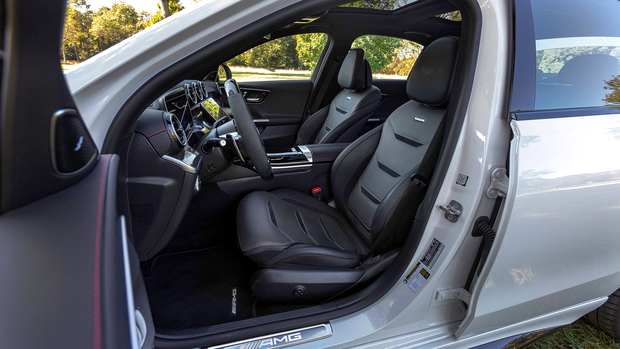 025 2024  Mercedes AMG C63 S E Performance