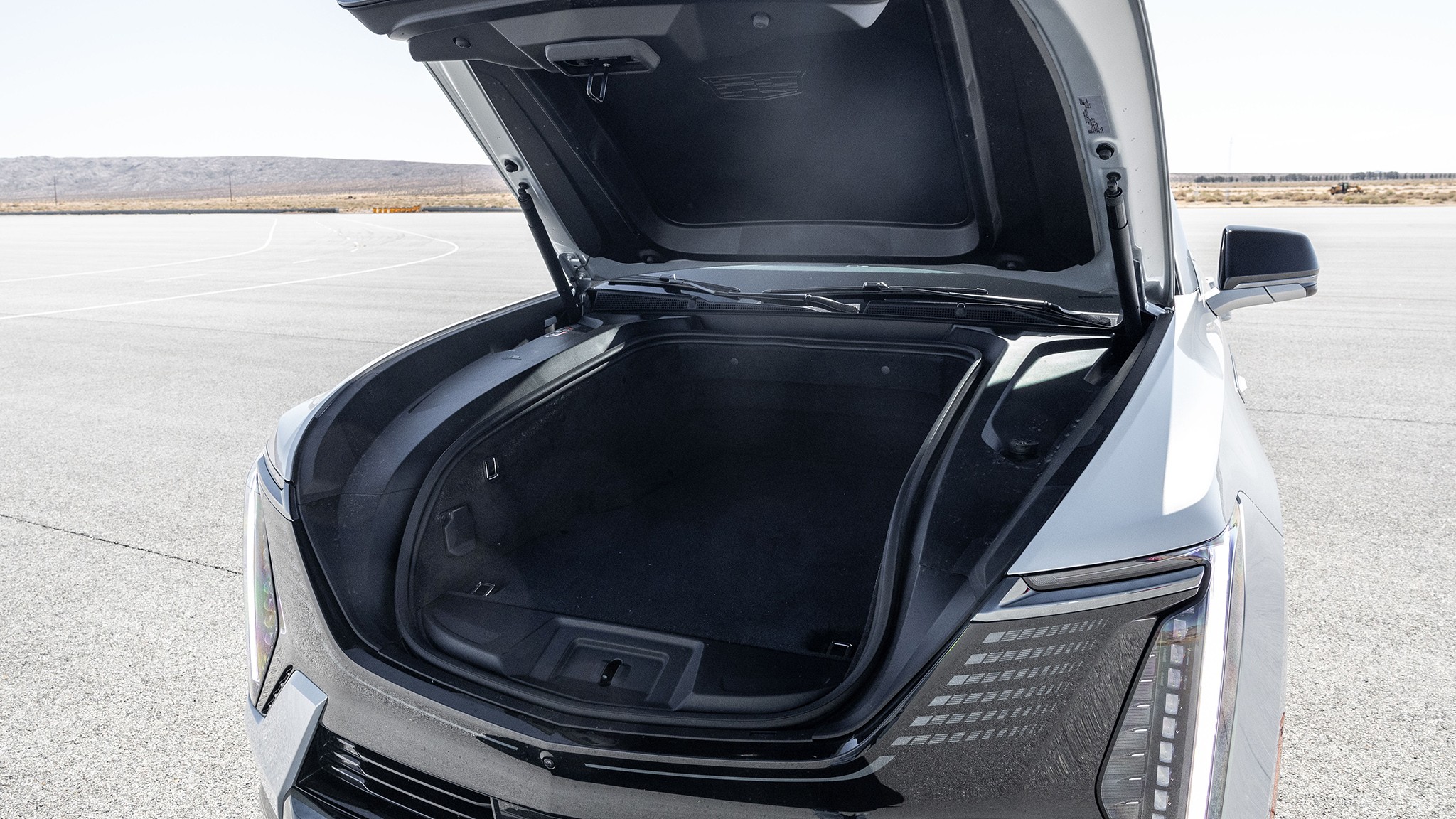 2025 Cadillac Escalade IQ 18