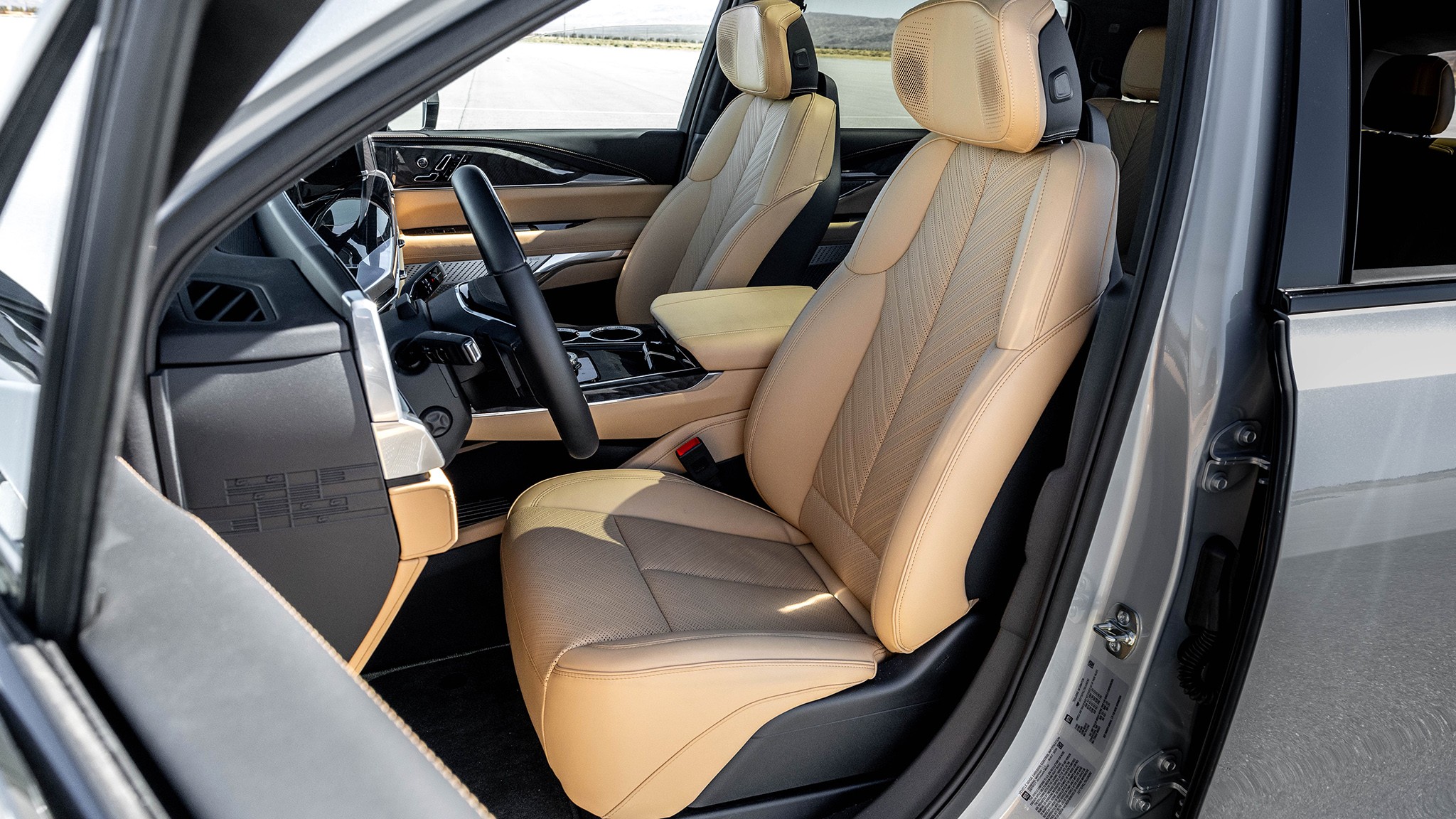 2025 Cadillac Escalade IQ 19