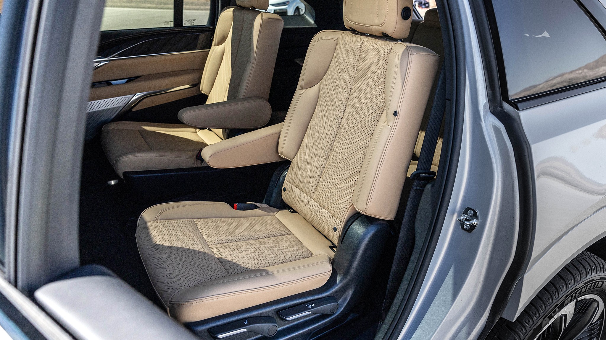 2025 Cadillac Escalade IQ 26