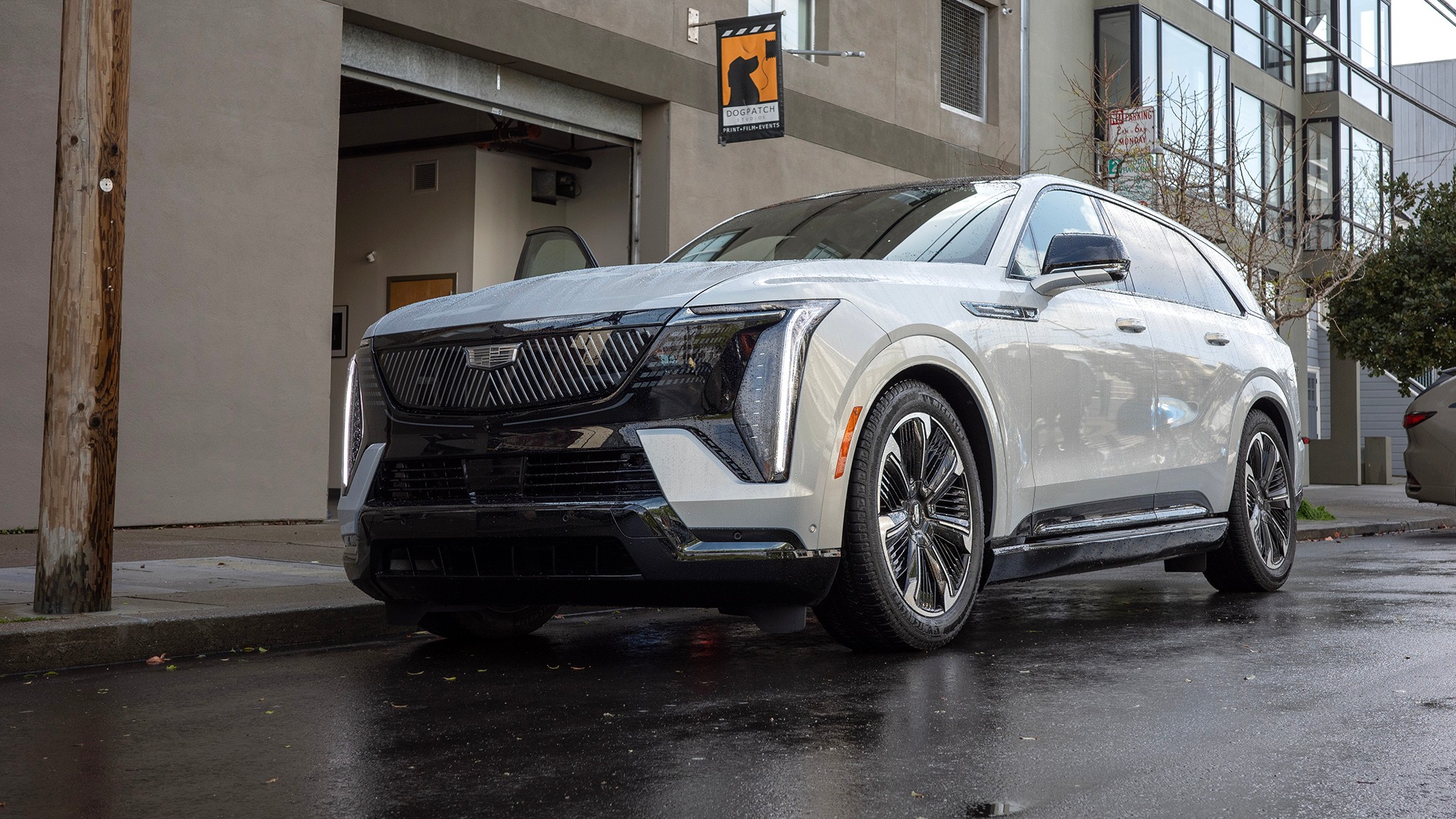 32 2025 Cadillac Escalade IQ road trip SF LA