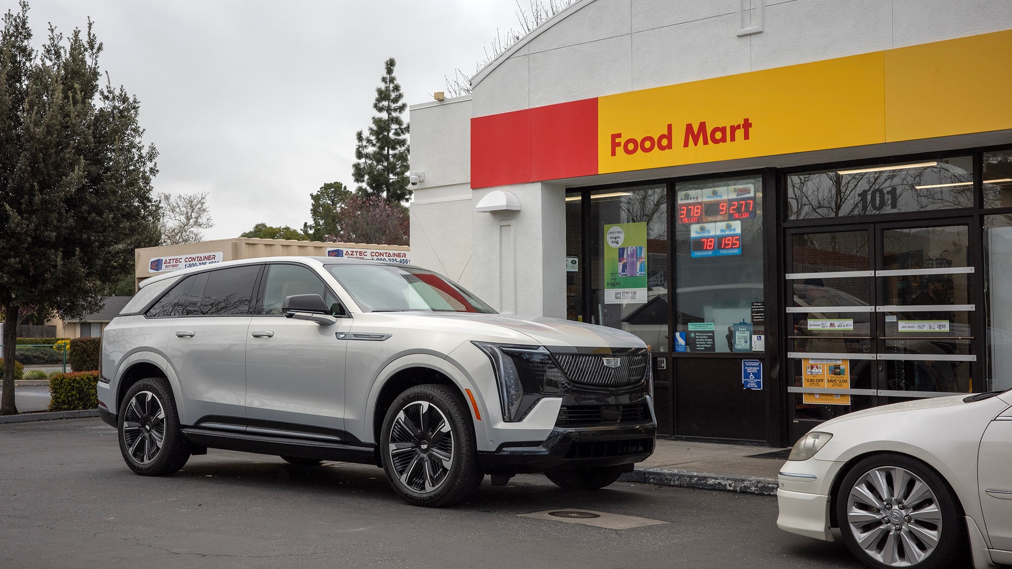 33 2025 Cadillac Escalade IQ road trip SF LA