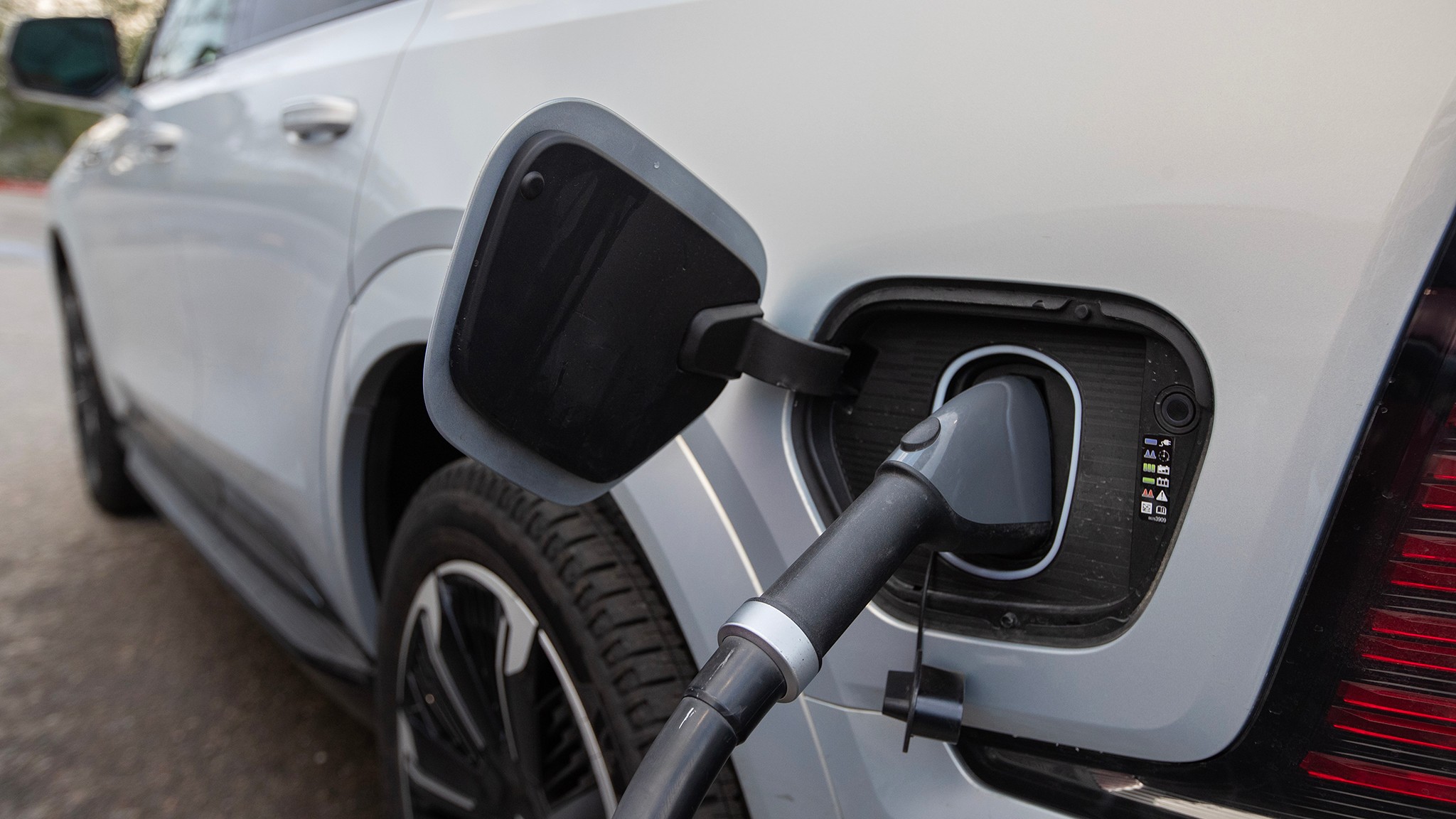 51 2025 Cadillac Escalade IQ road trip SF LA