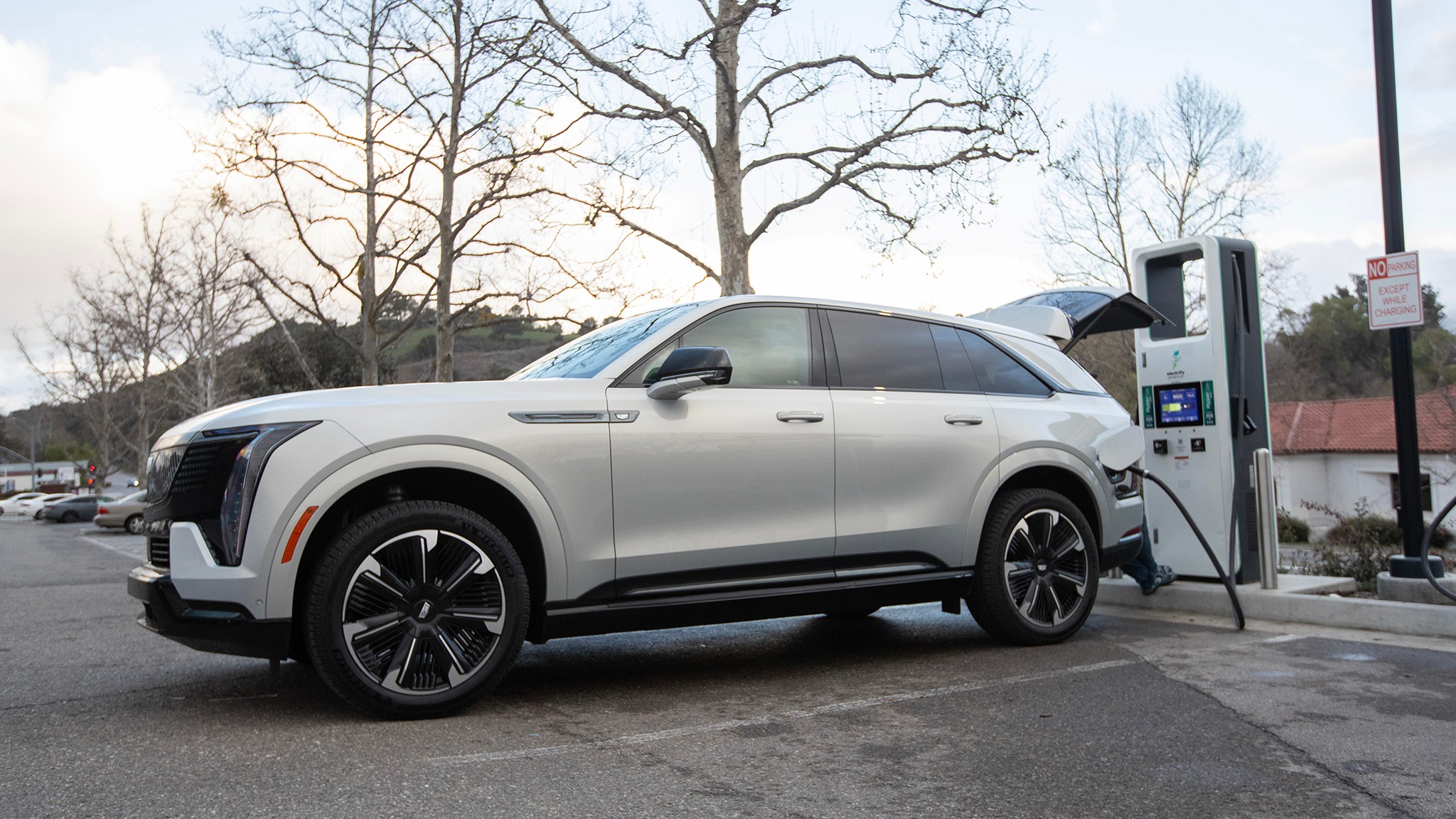 52 2025 Cadillac Escalade IQ road trip SF LA