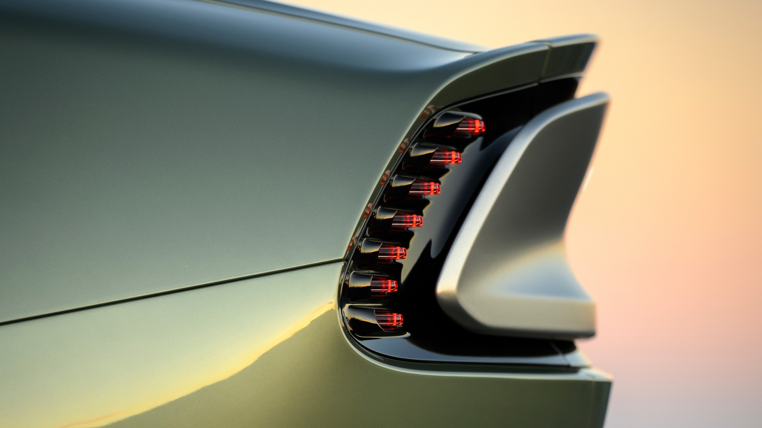 2026 Aston Martin Vanquish Volante 4