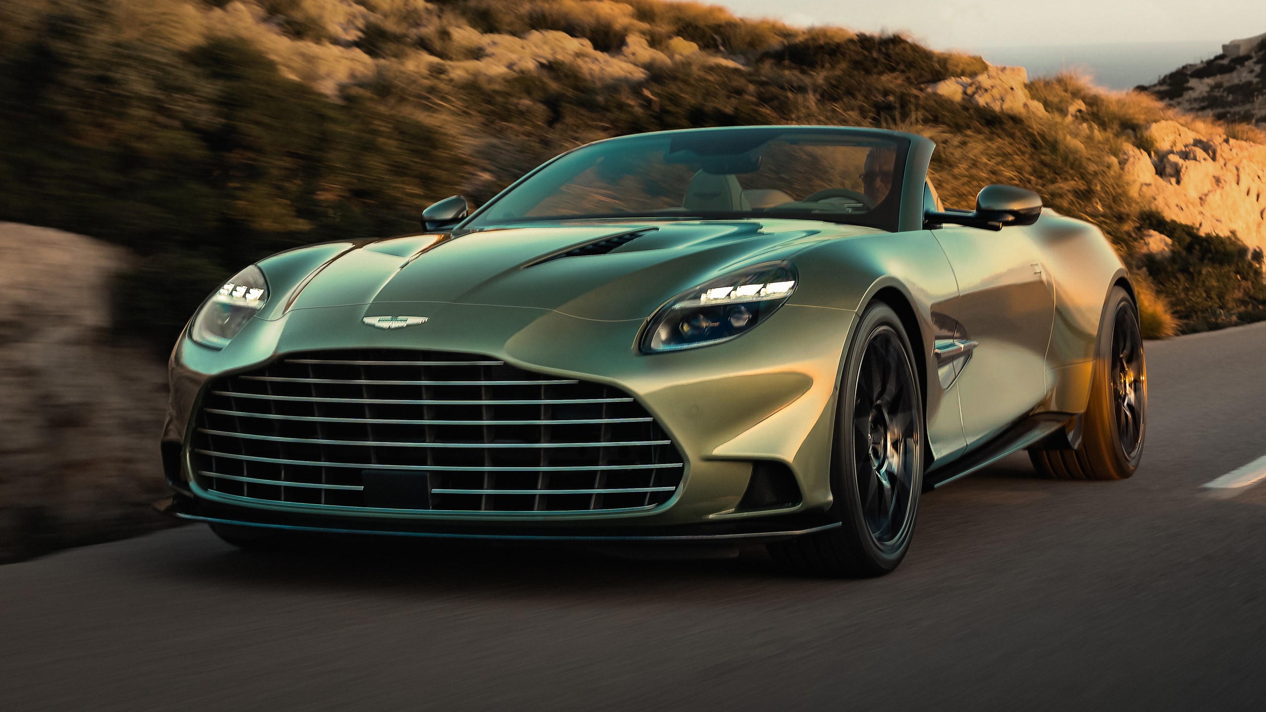 2026 Aston Martin Vanquish Volante 7
