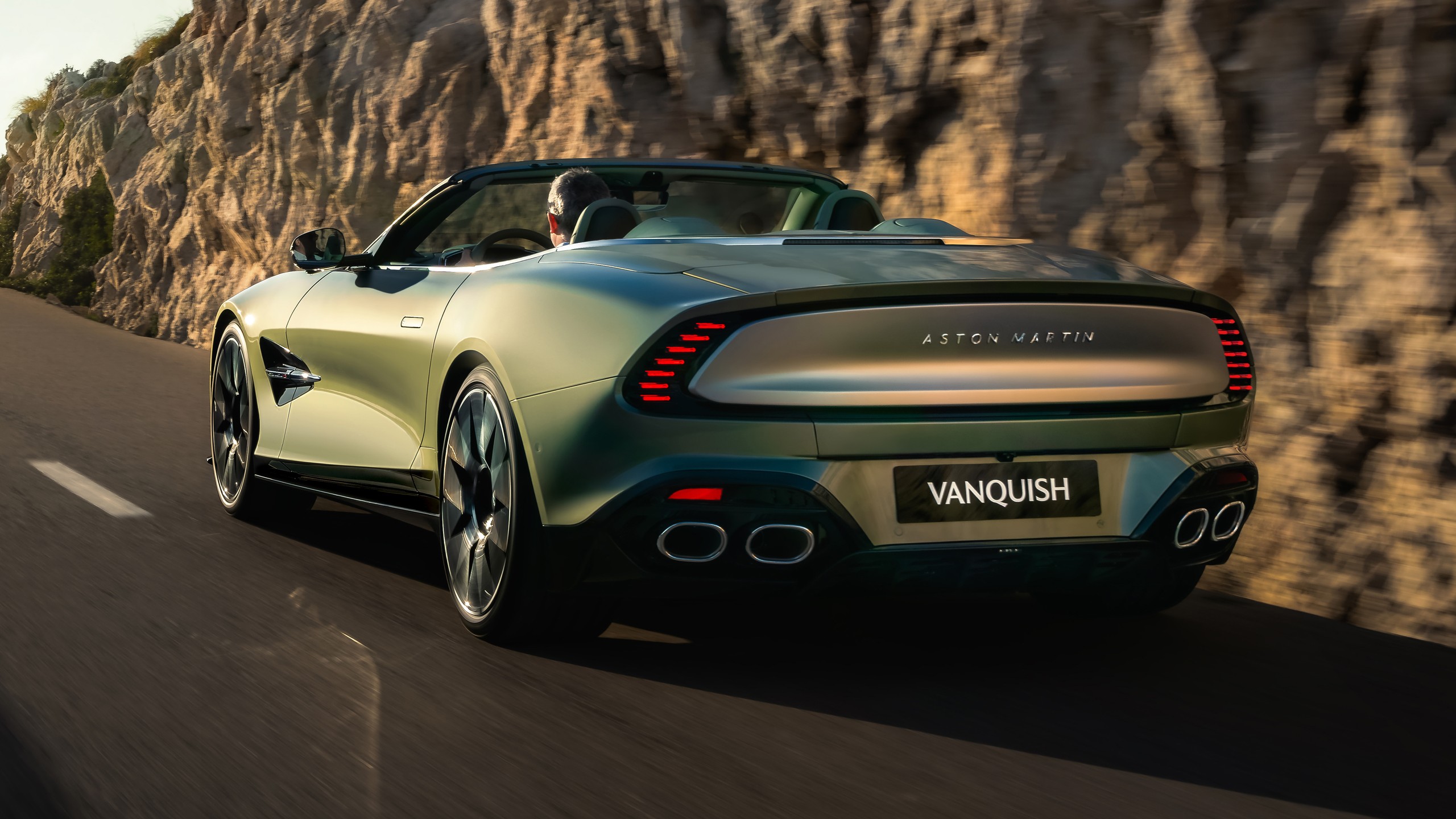 2026 Aston Martin Vanquish Volante 24