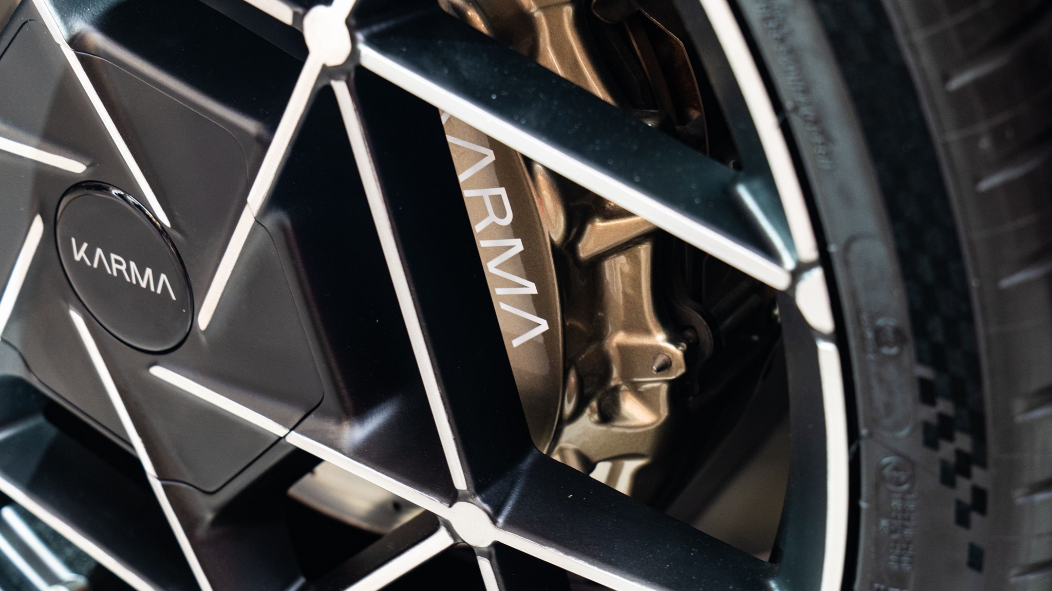 2027 Karma Amaris EREV Luxury Sports Car Extended Range Electric Vehicle 58