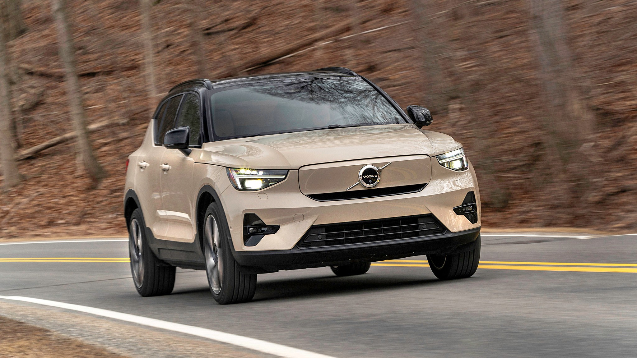 002 2025 Volvo EX40 Twin Motor Ultra