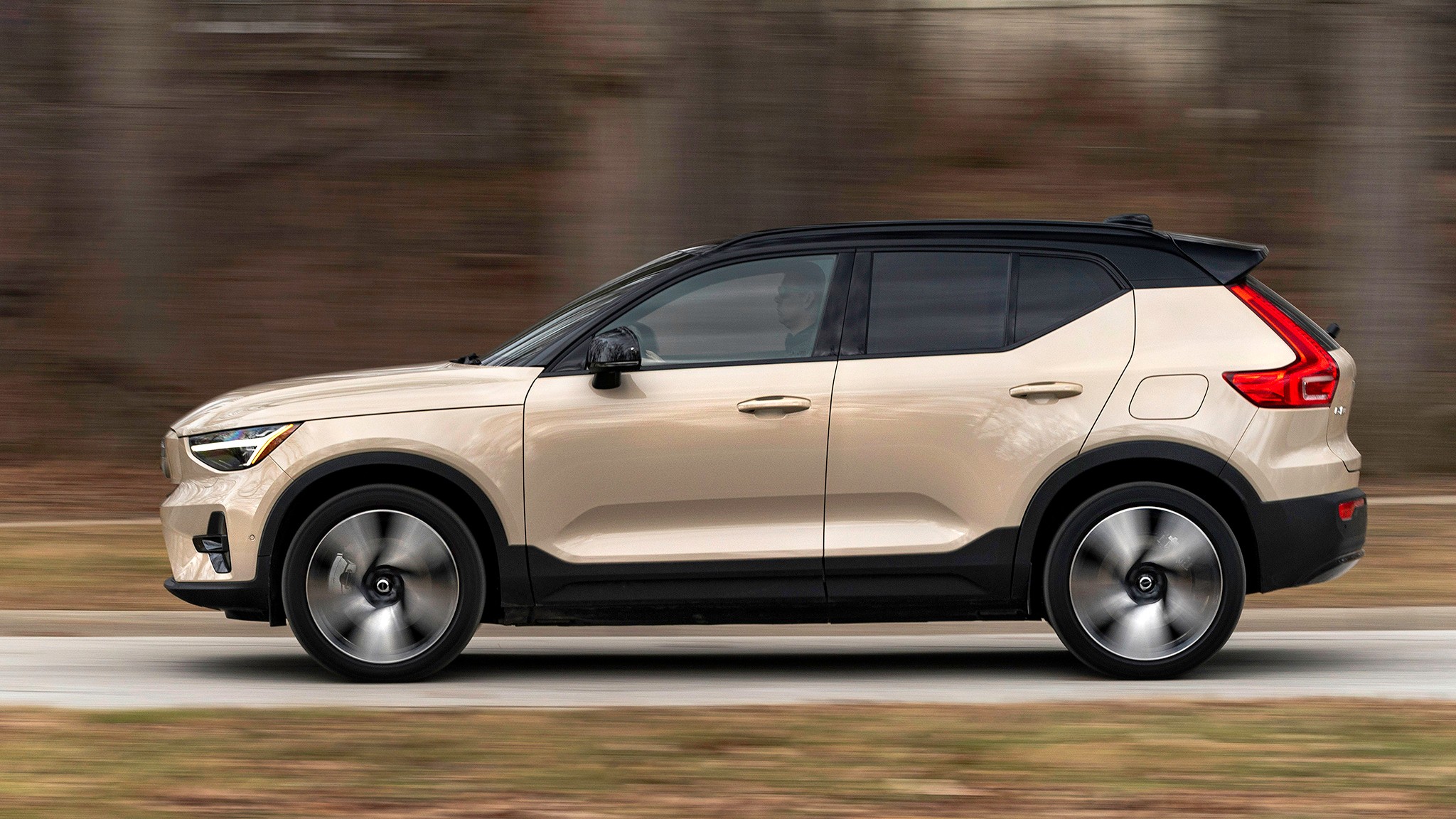 007 2025 Volvo EX40 Twin Motor Ultra