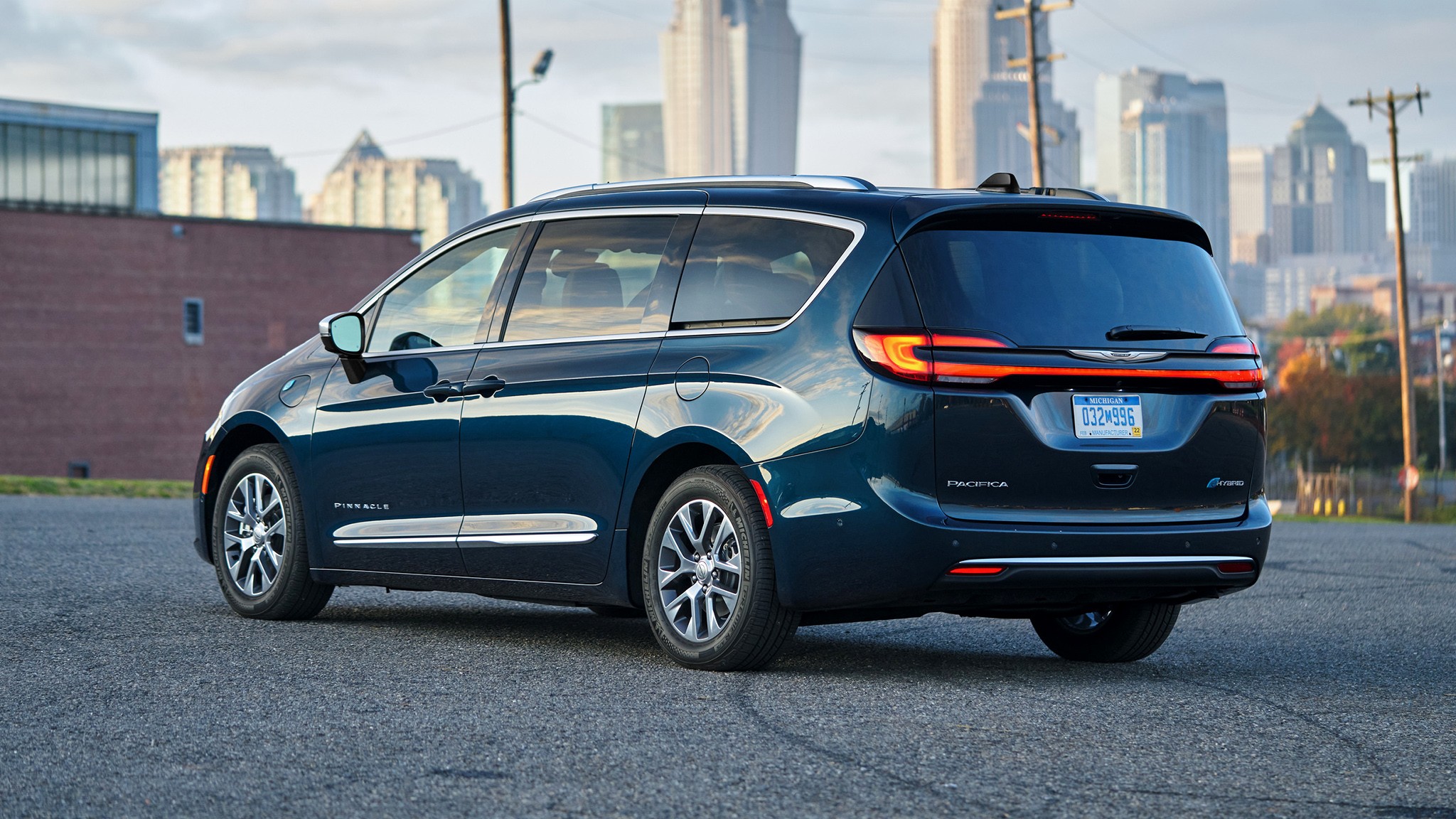 8 2025 Chrysler Pacifica PHEV Hybrid Pinnacle Blue rear view