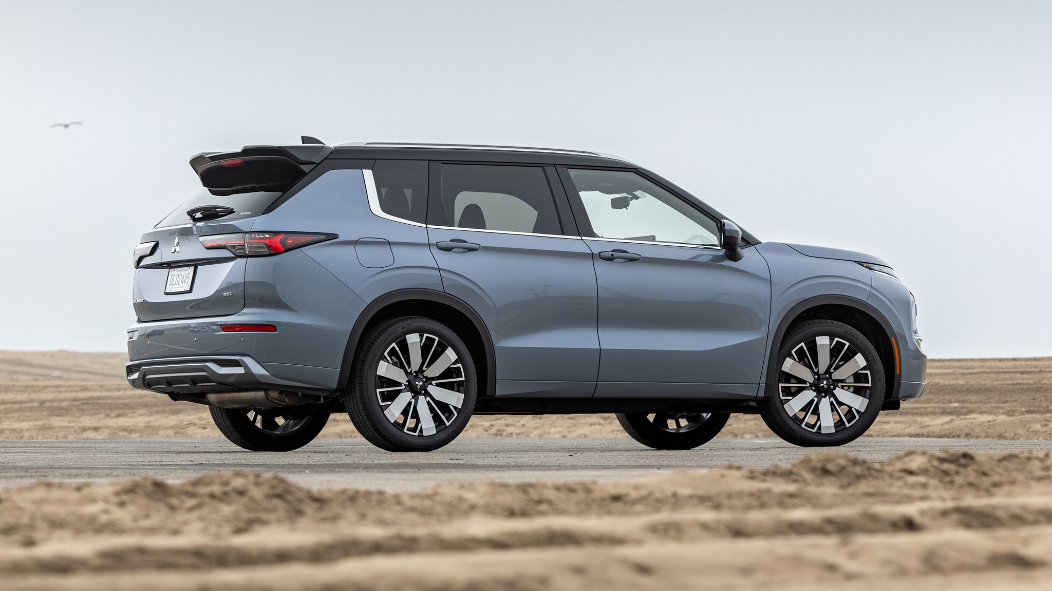 002 2025 Mitsubishi Outlander Rear three quarter