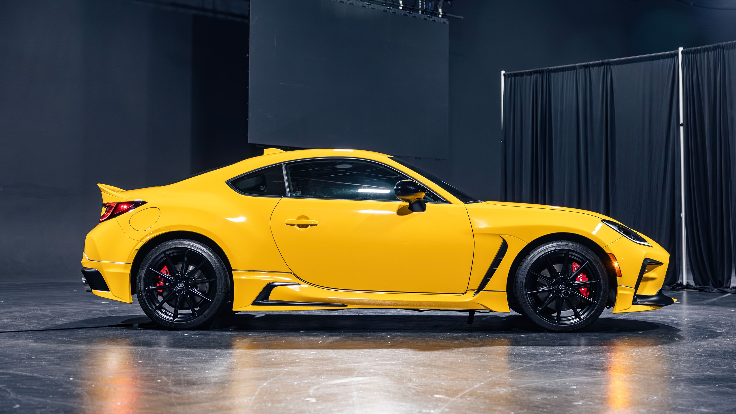 Toyota GR86 Yuzu Edition 03