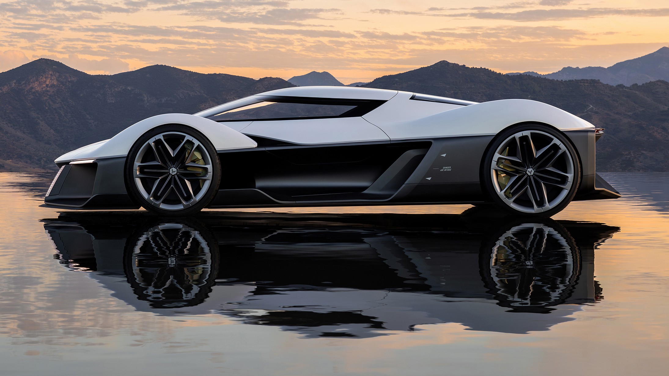 GM UK Advanced Design Studio Corvette concept vehicle 16