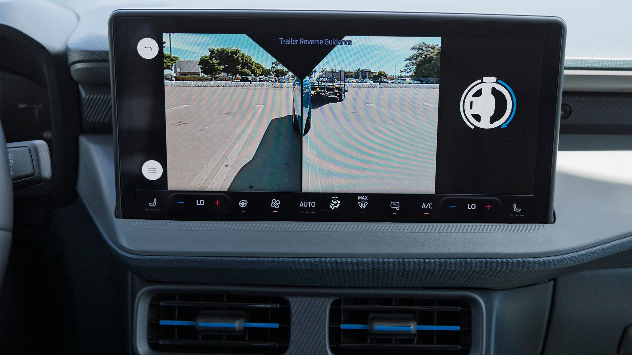 2025 Ford Maverick Lobo TrailerReverseGuidance 01