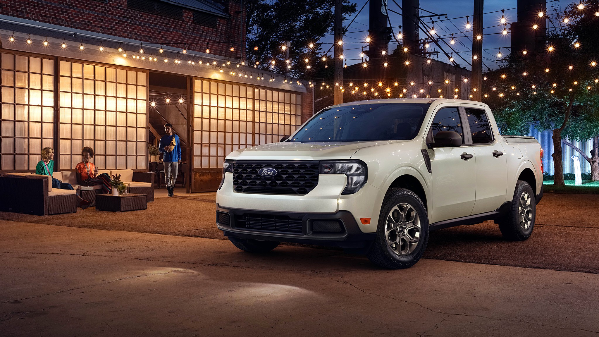 2025 Ford Maverick XLT in Desert Sand