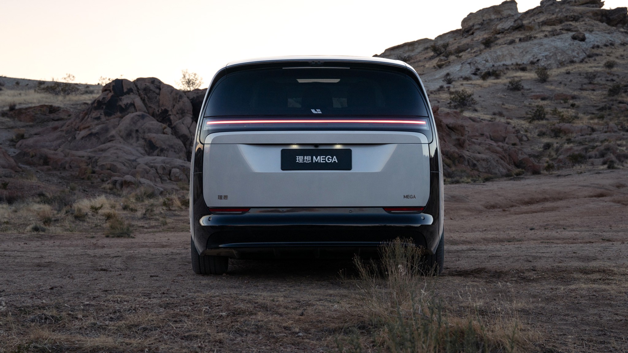064 2025 Li Auto MEGA