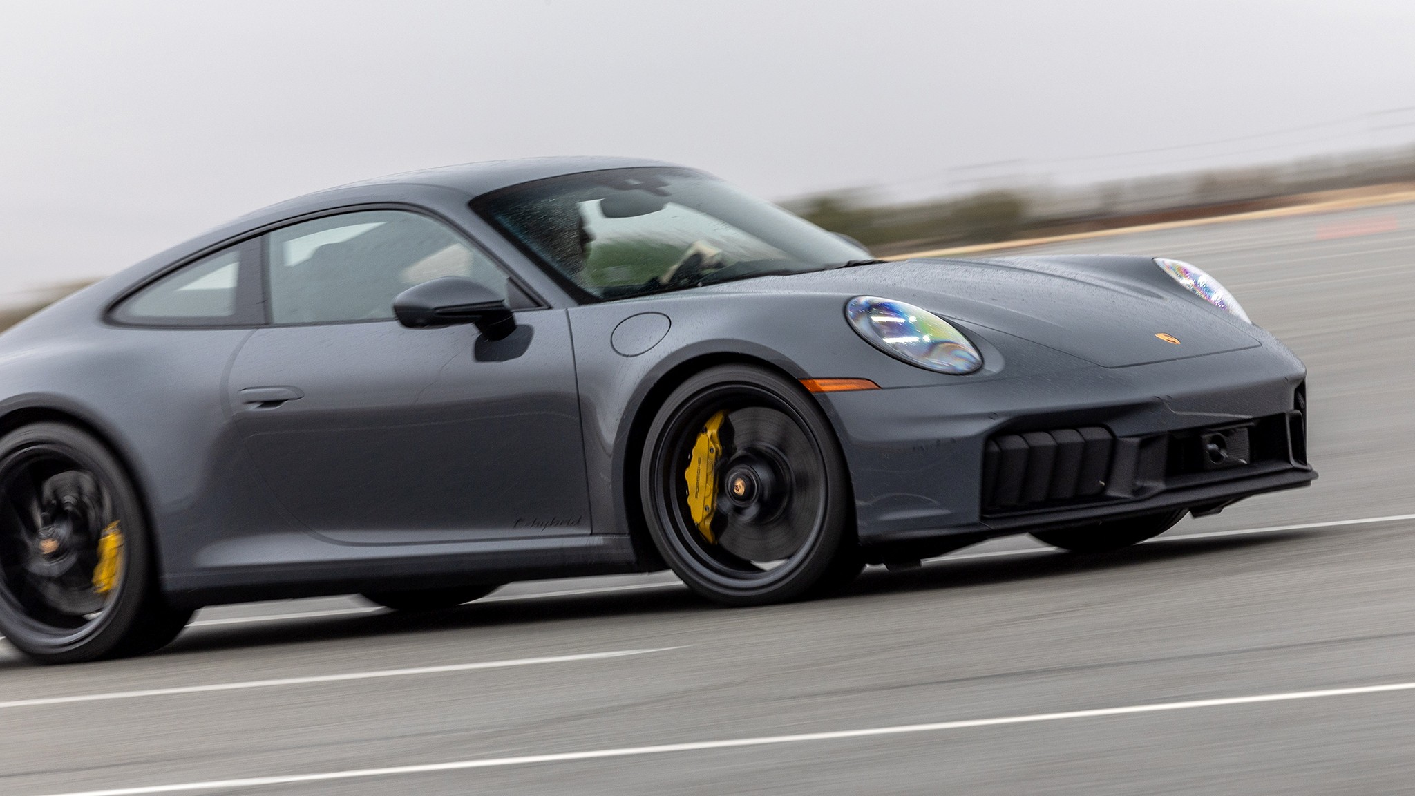 002 2025 Porsche 911 GTS