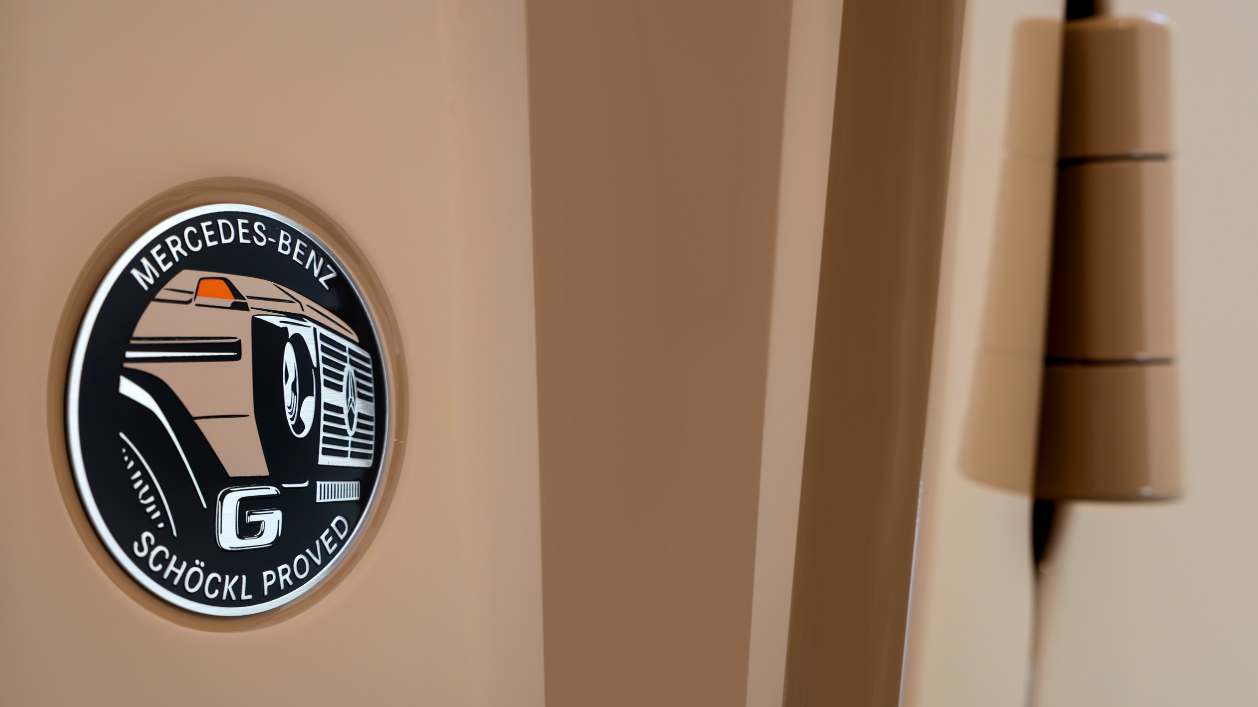 Mercedes Benz G550 Stronger Than the 1980s Edition 18