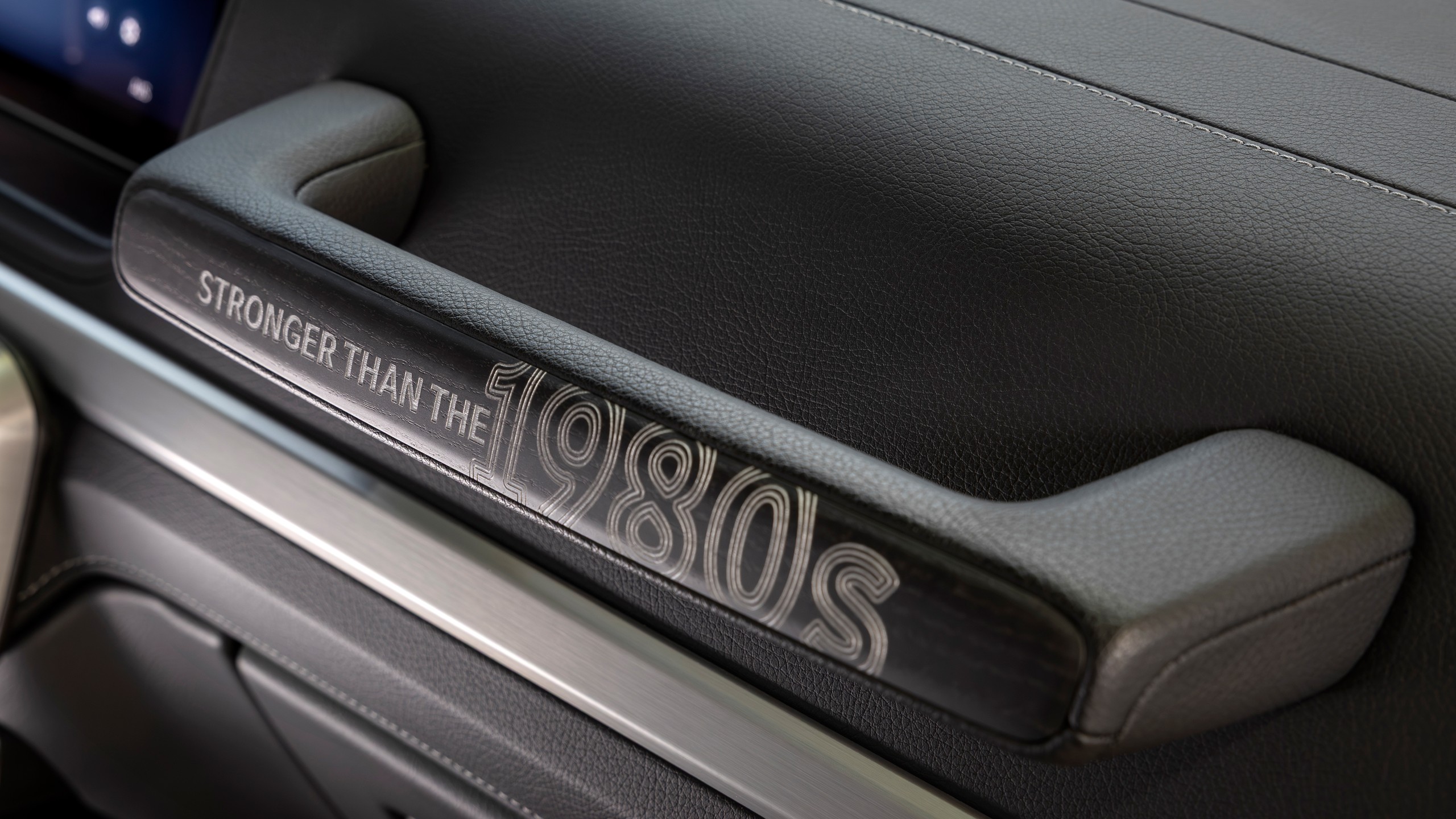 Mercedes Benz G550 Stronger Than the 1980s Edition 24