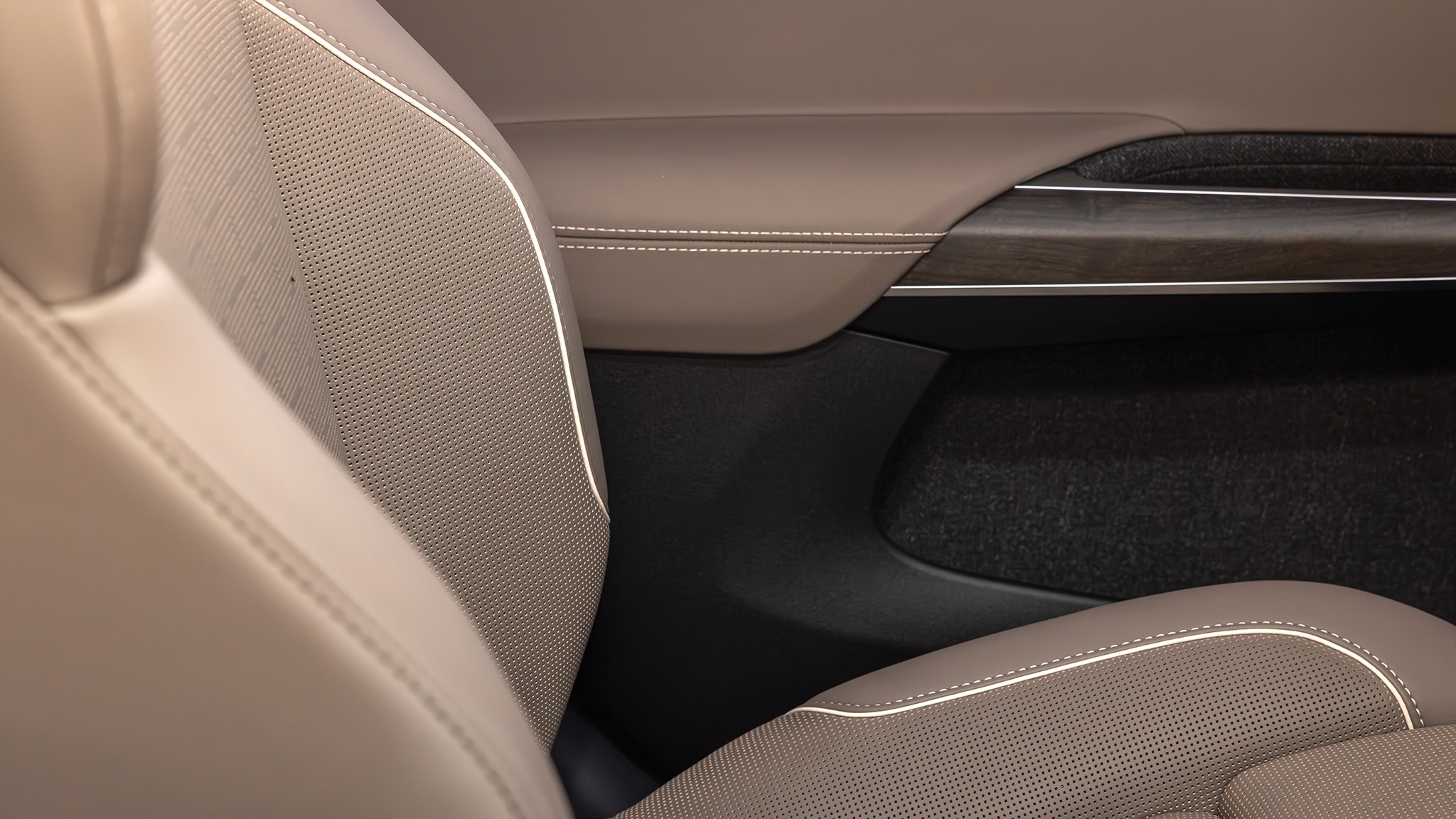 2025 Lucid Gravity 2