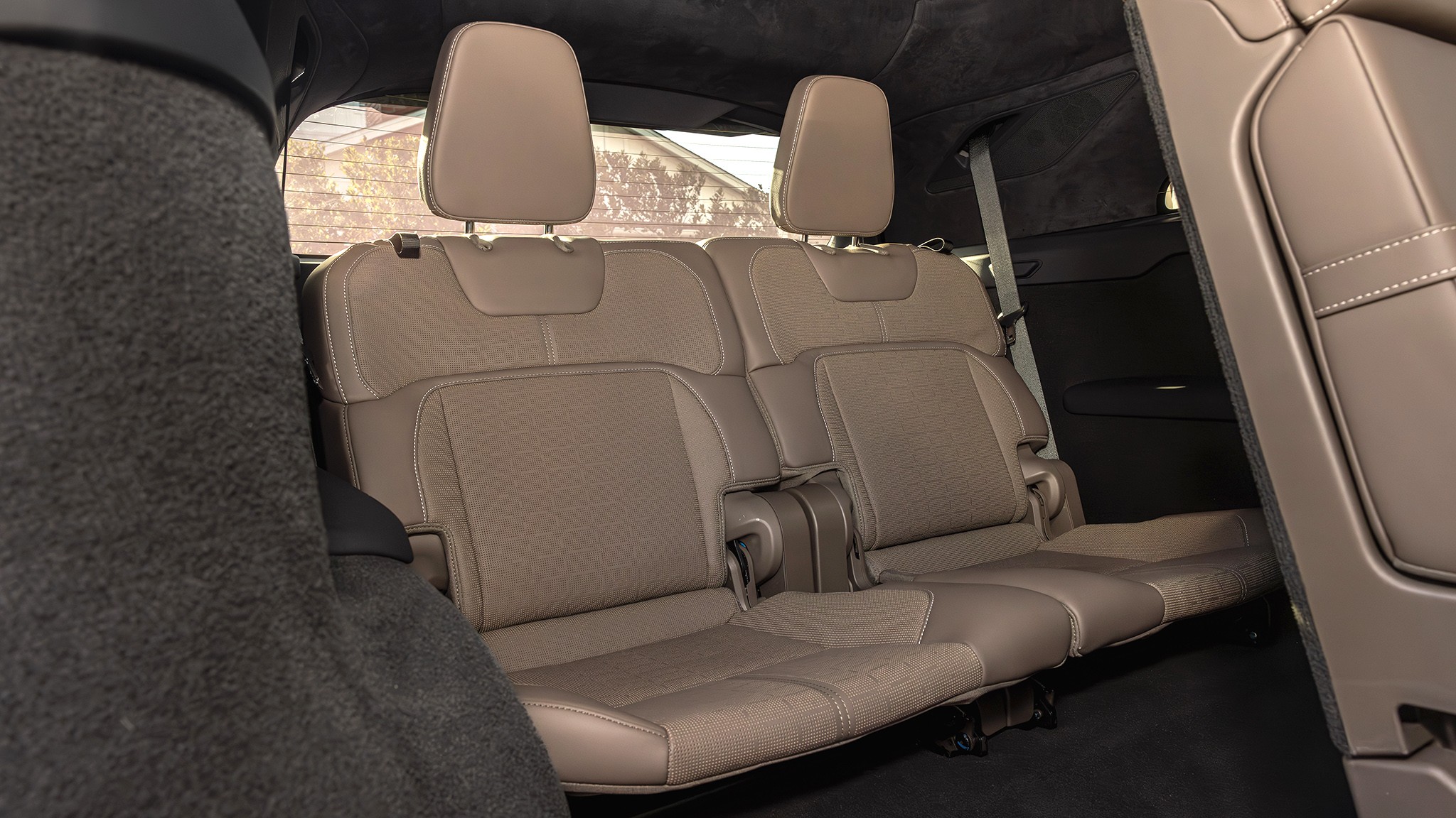 2025 Lucid Gravity 15