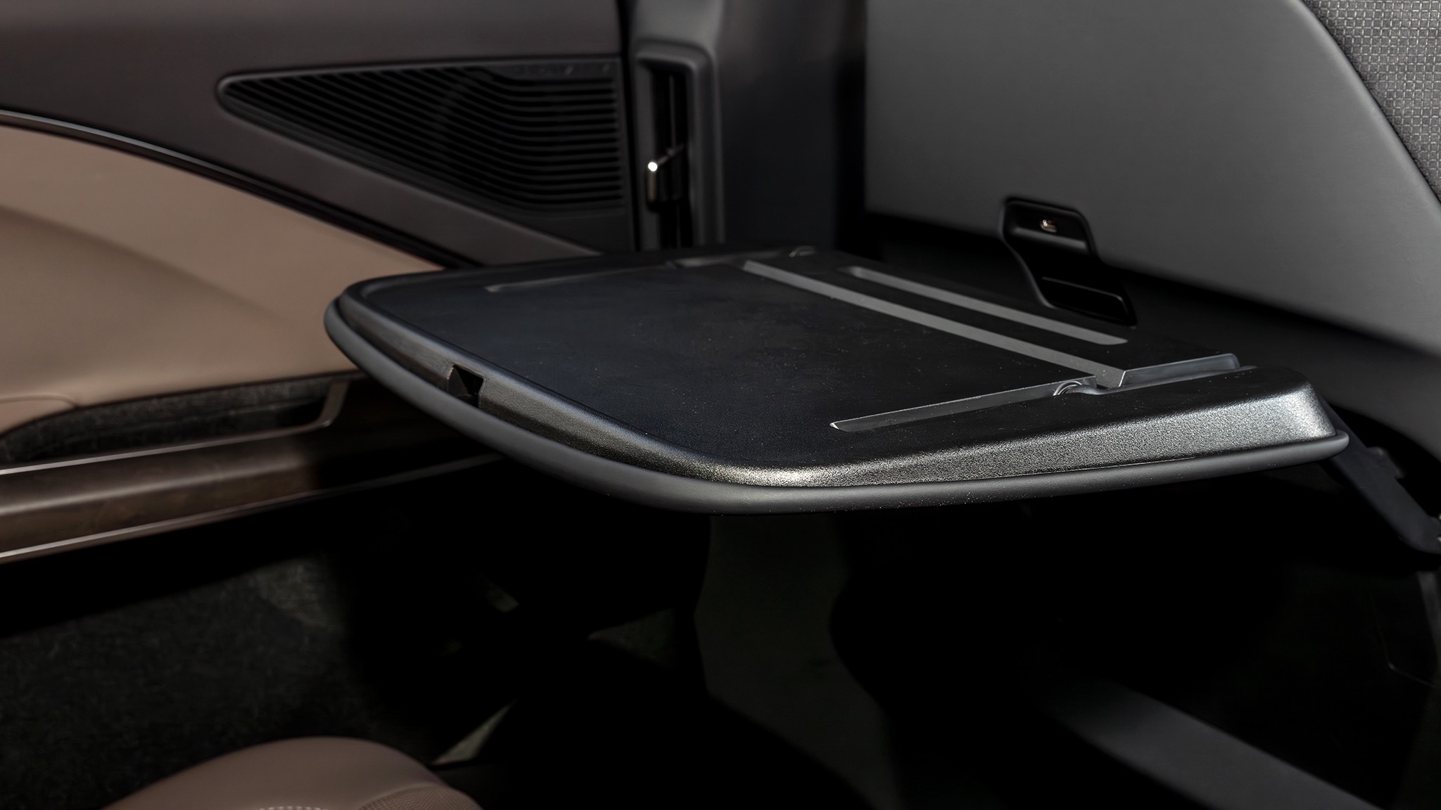 2025 Lucid Gravity 26