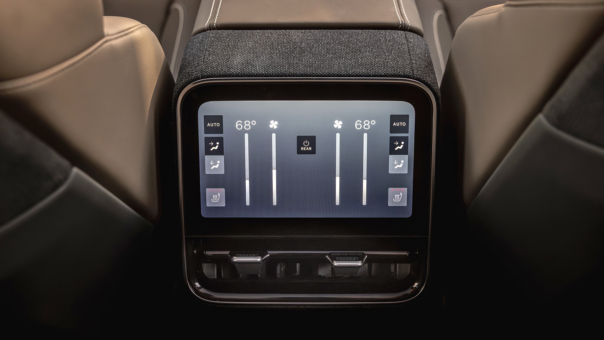 2025 Lucid Gravity 36