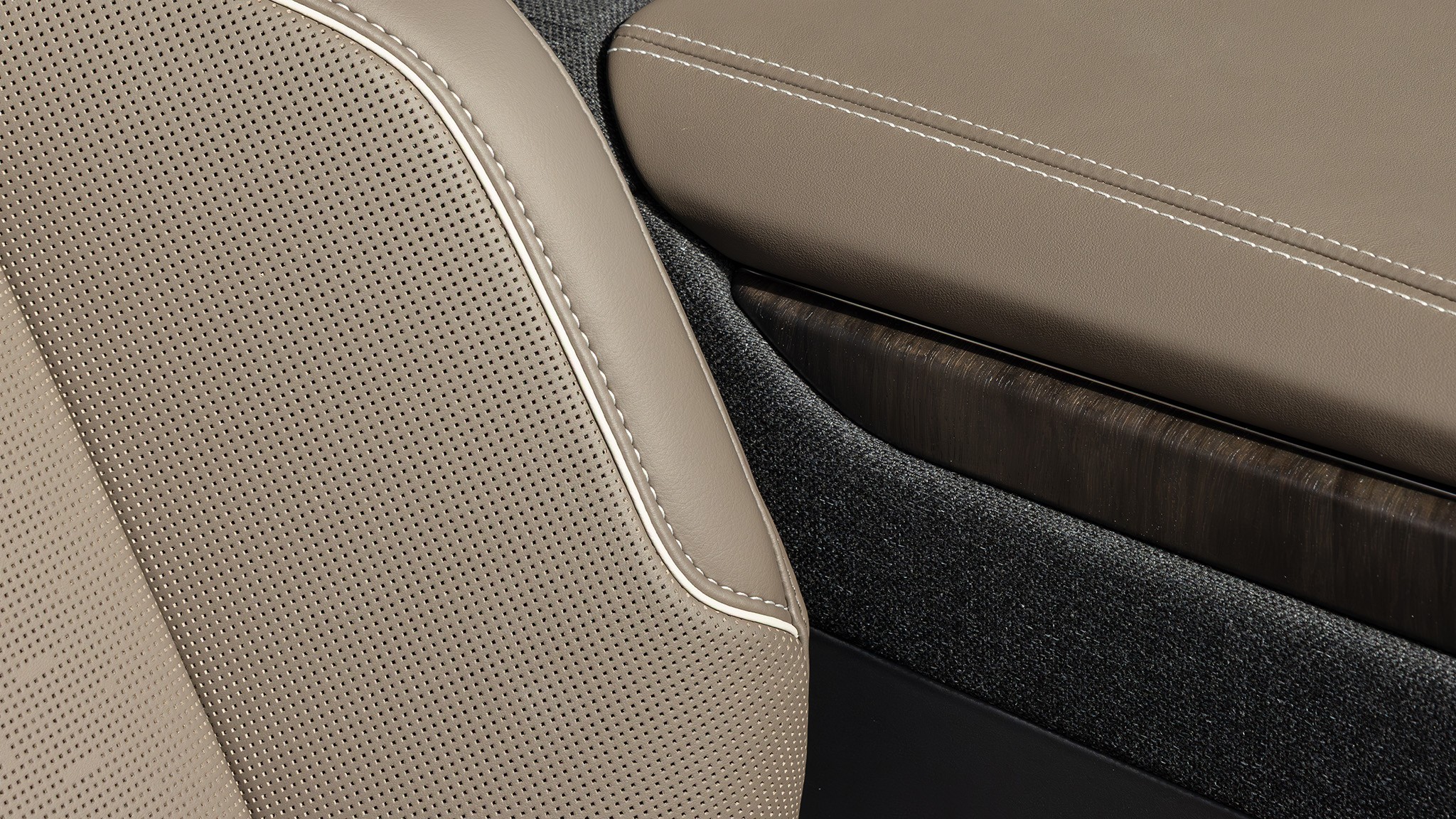 2025 Lucid Gravity 41