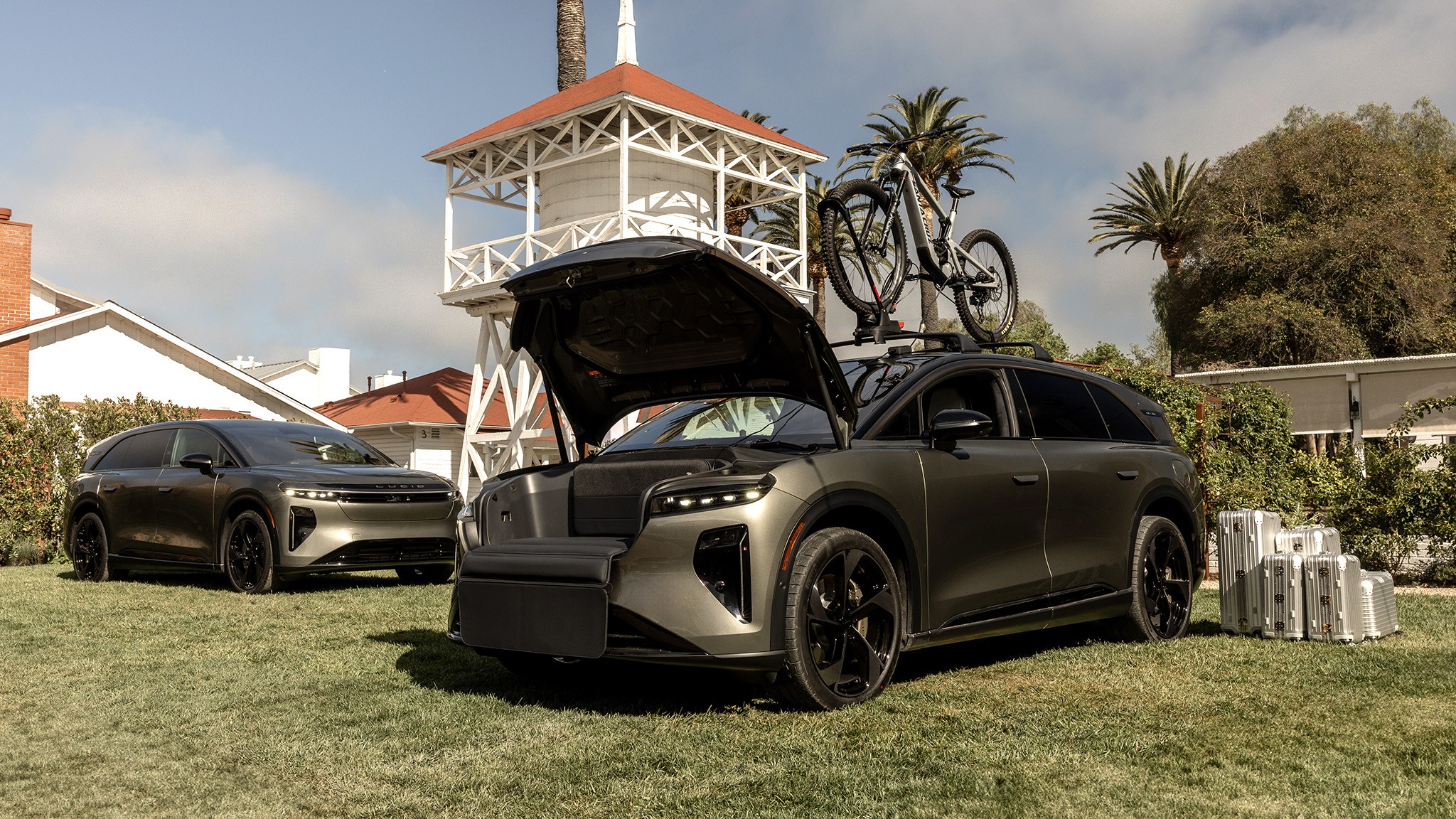 2025 Lucid Gravity 43