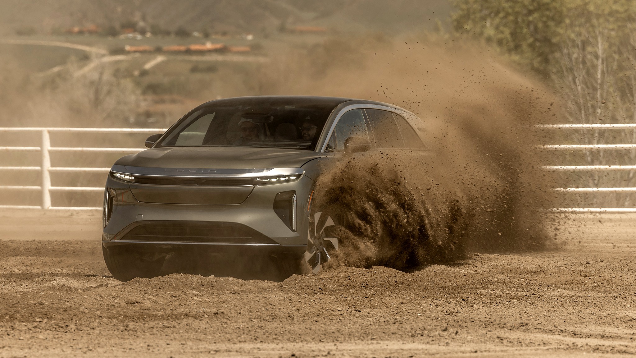 2025 Lucid Gravity 74