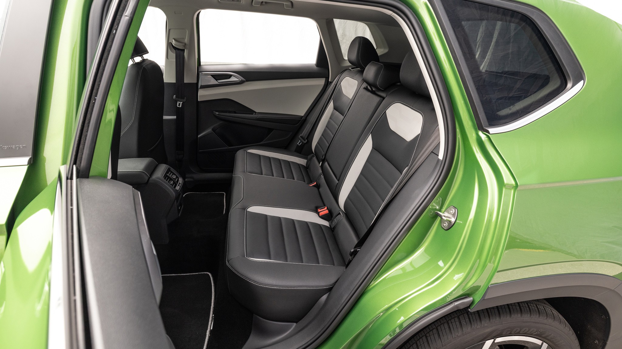 022 2025 Volkswagen Taos