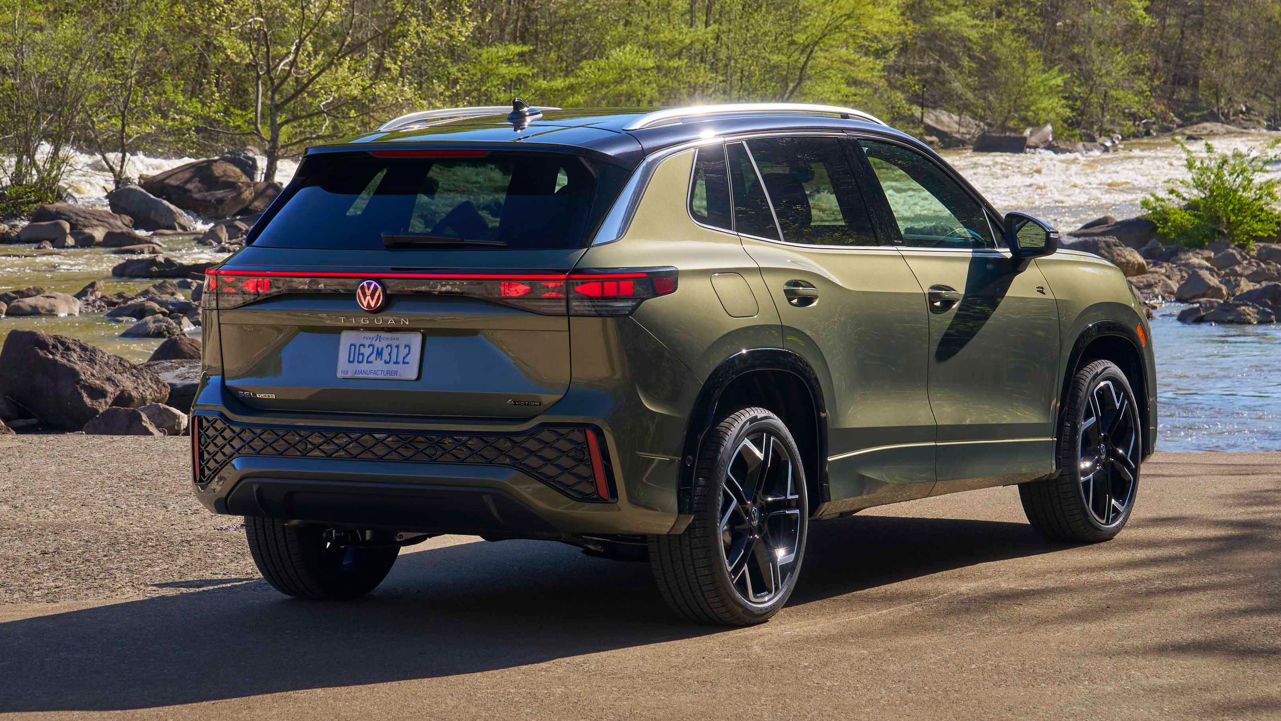 2026 Volkswagen Tiguan SEL R Line Turbo 8