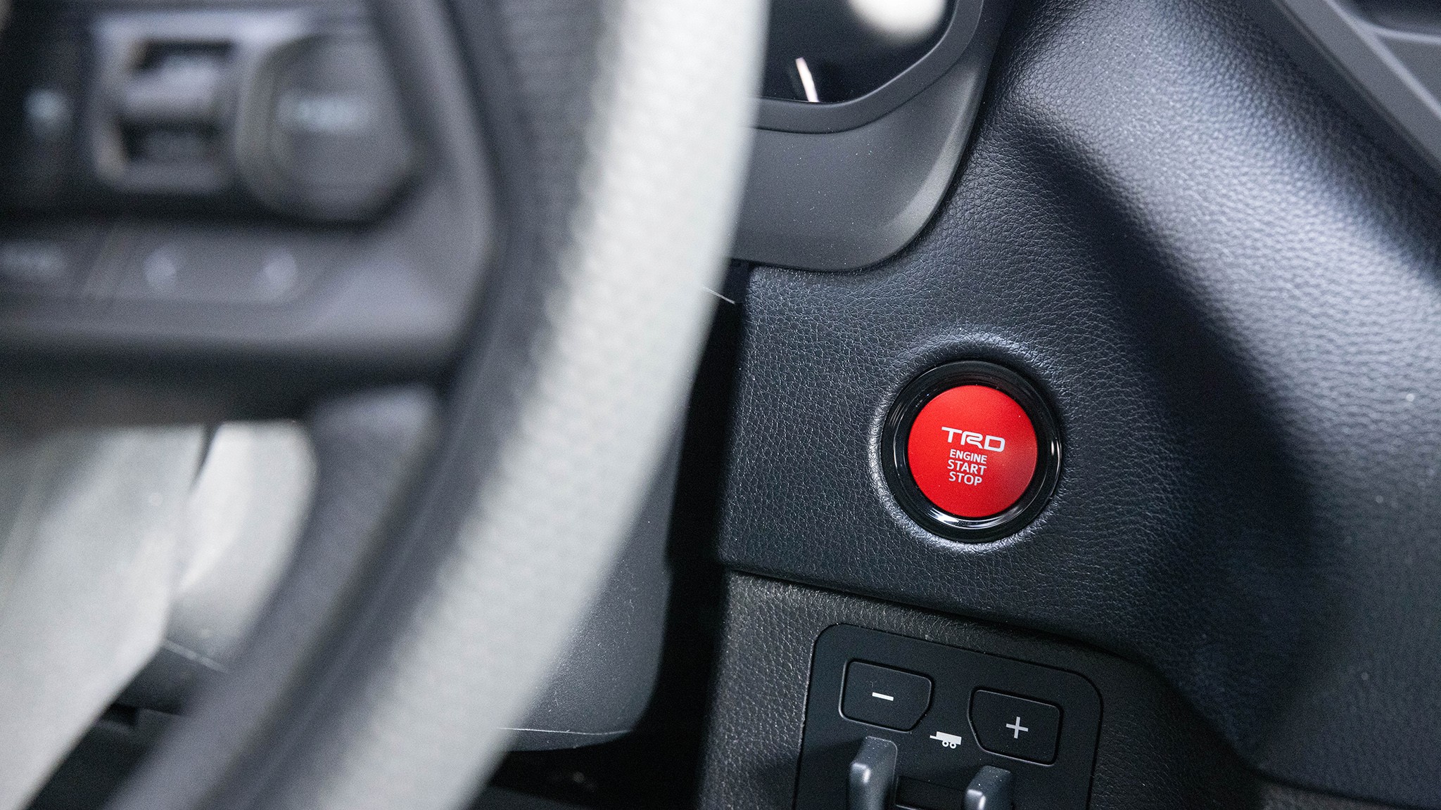 13 2025 Toyota Tundra SR5 TRD Rally KL