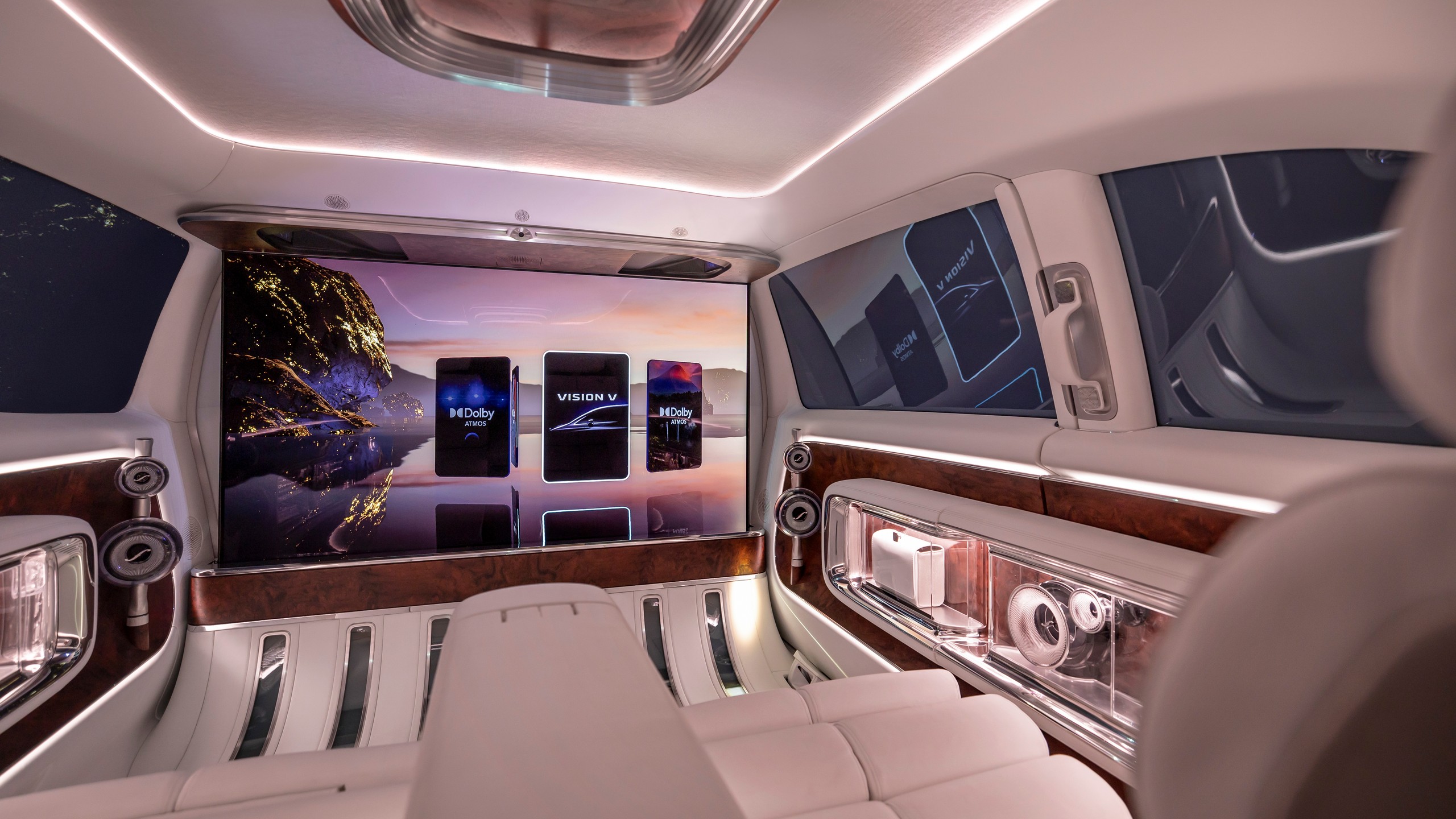 Mercedes Benz Vision V concept luxury van 33